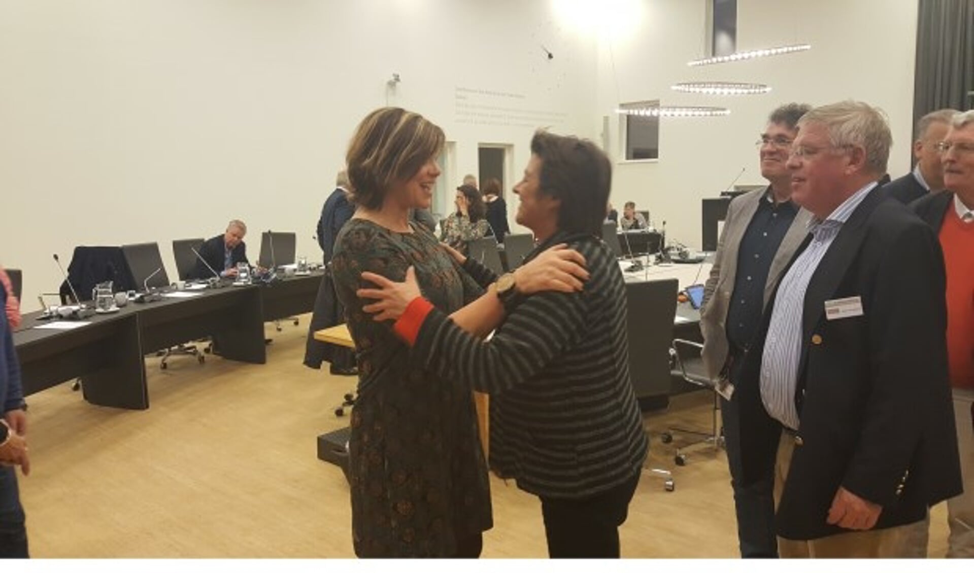 Raad neemt afscheid van Monique Ricken - Al het nieuws uit Zeist en ...