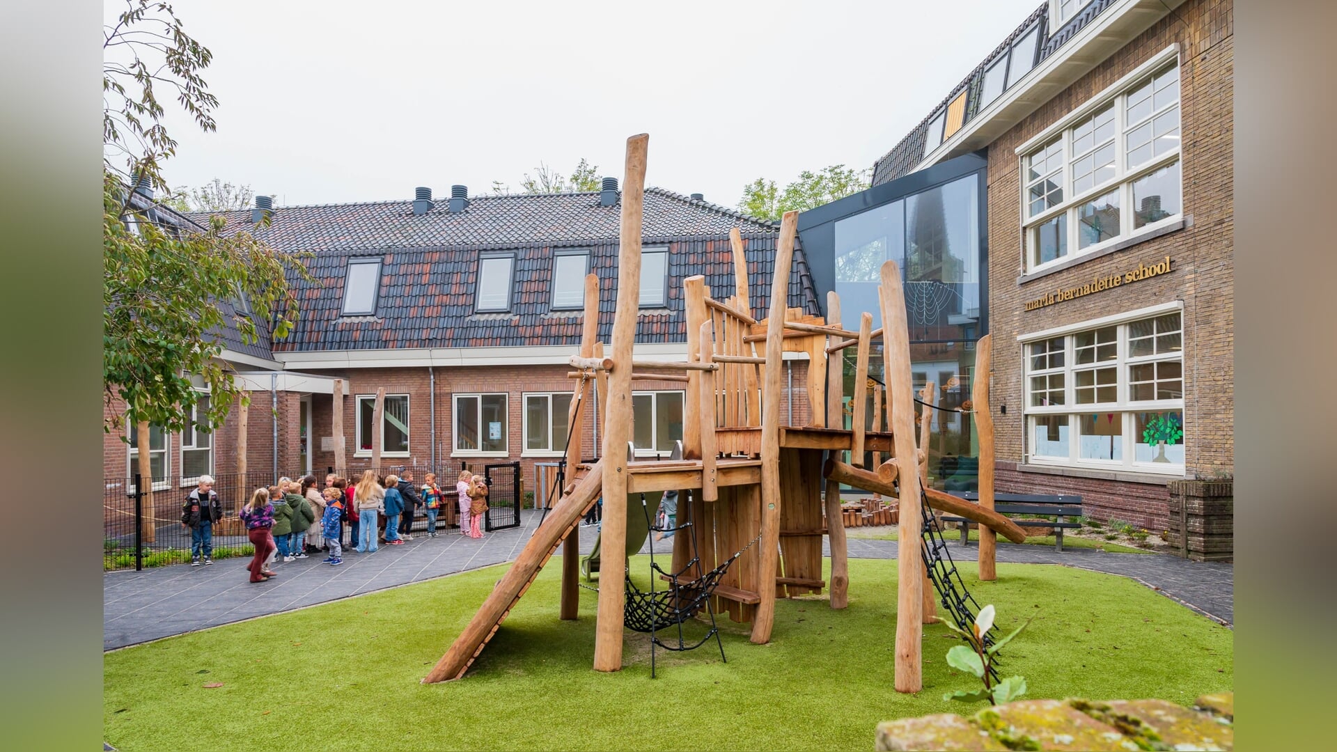 Officiële opening op 20 oktober van Berend Botje en Maria Bernadetteschool in Medemblik