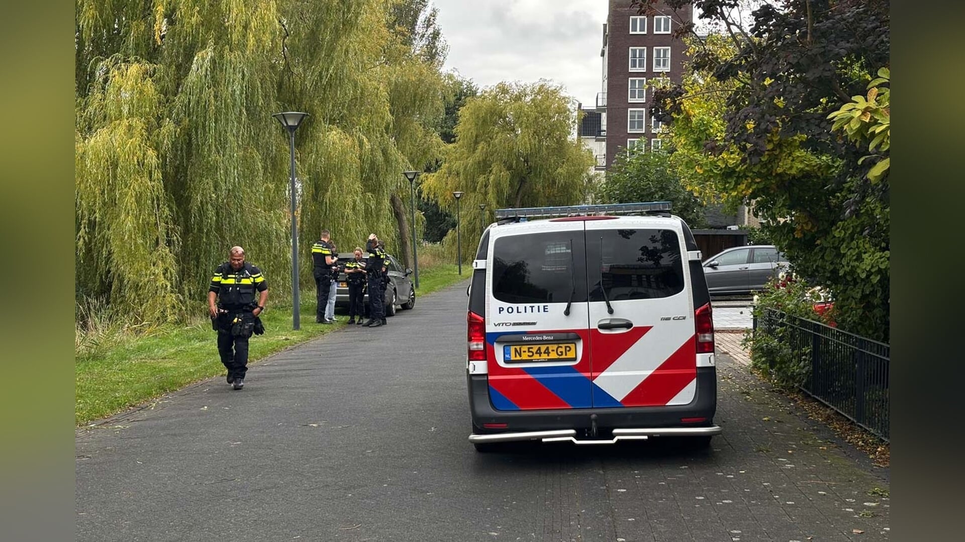 Politie houdt groot buurtonderzoek op Eiland 3 in Hoofddorp na incident