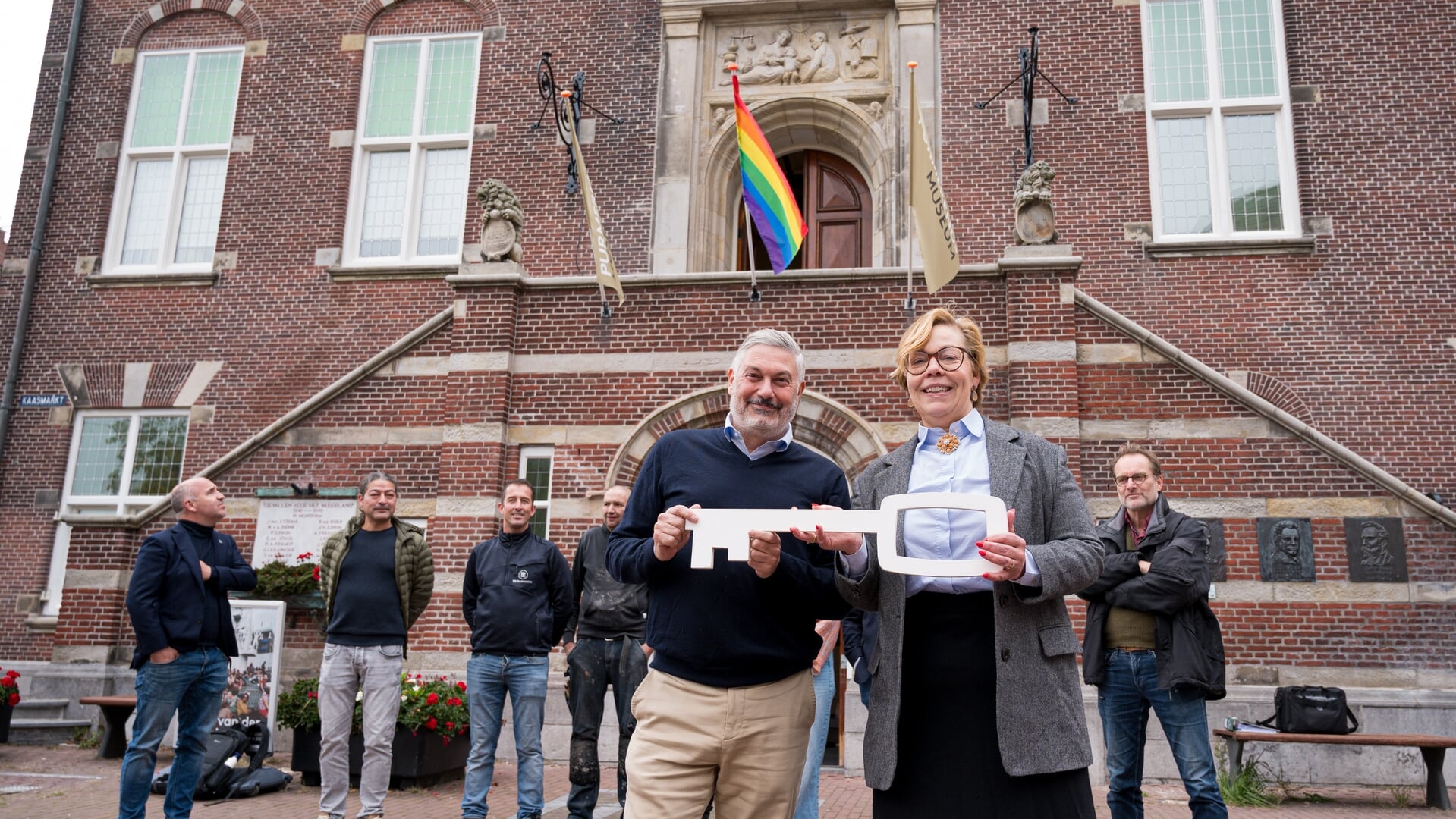 Voormalig stadhuis weer zichtbaar in straatbeeld na renovatie