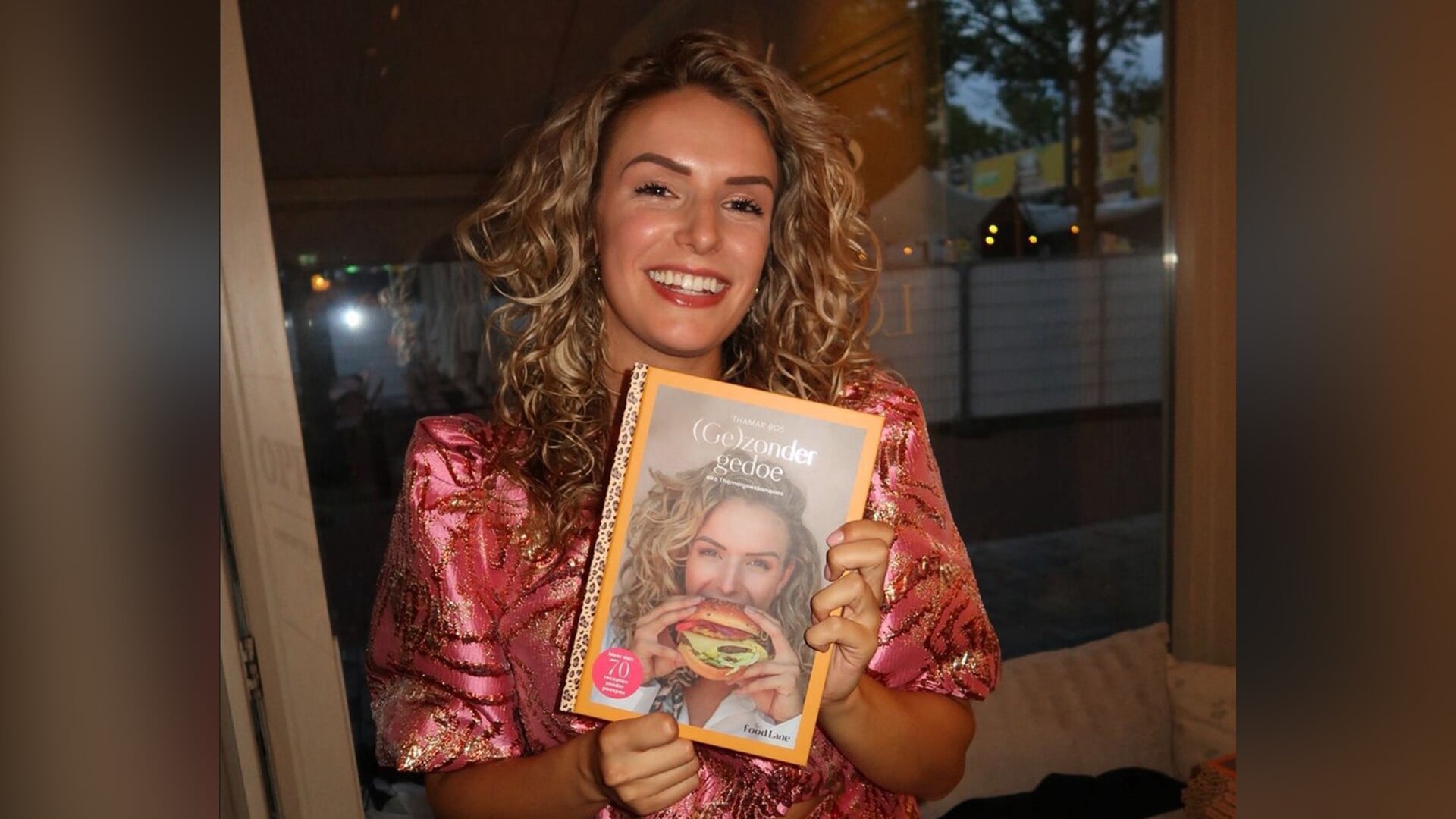 Purmerendse Thamar (28) maakte kookboek: ‘Ik kan de hele dag nadenken over eten’