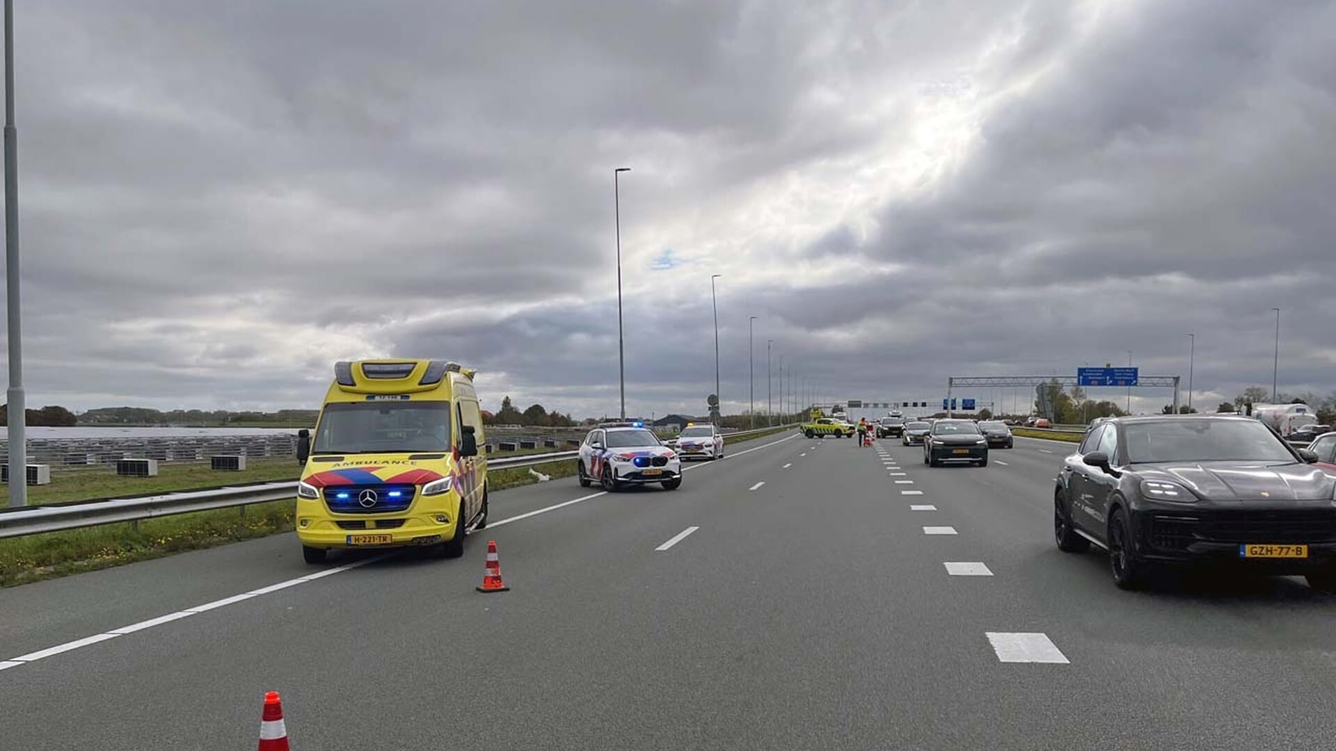 Politieagent gewond bij aanhouding op A9 bij Zwanenburg