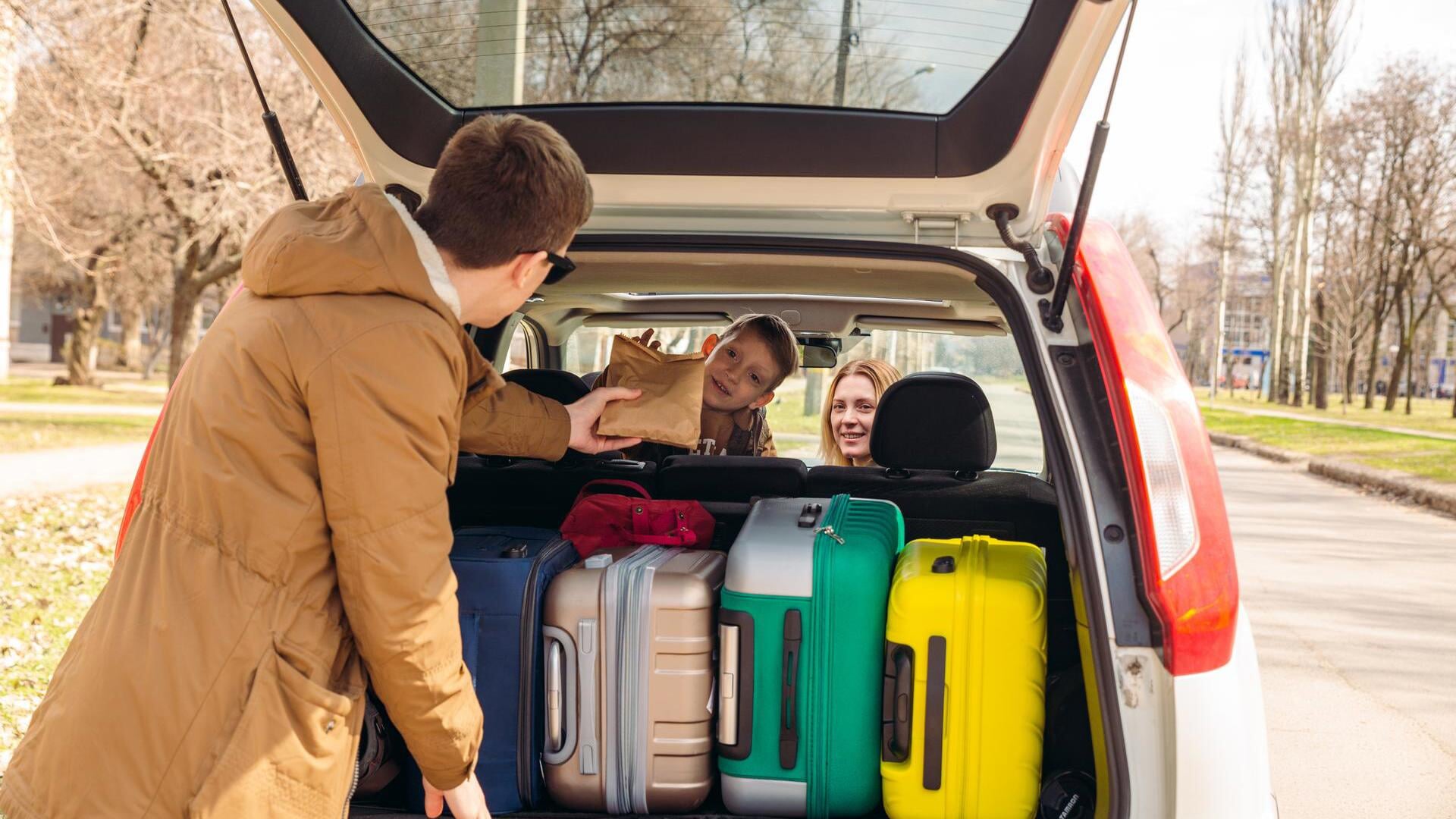 Vijf tips om veilig de weg op te gaan in de herfstvakantie