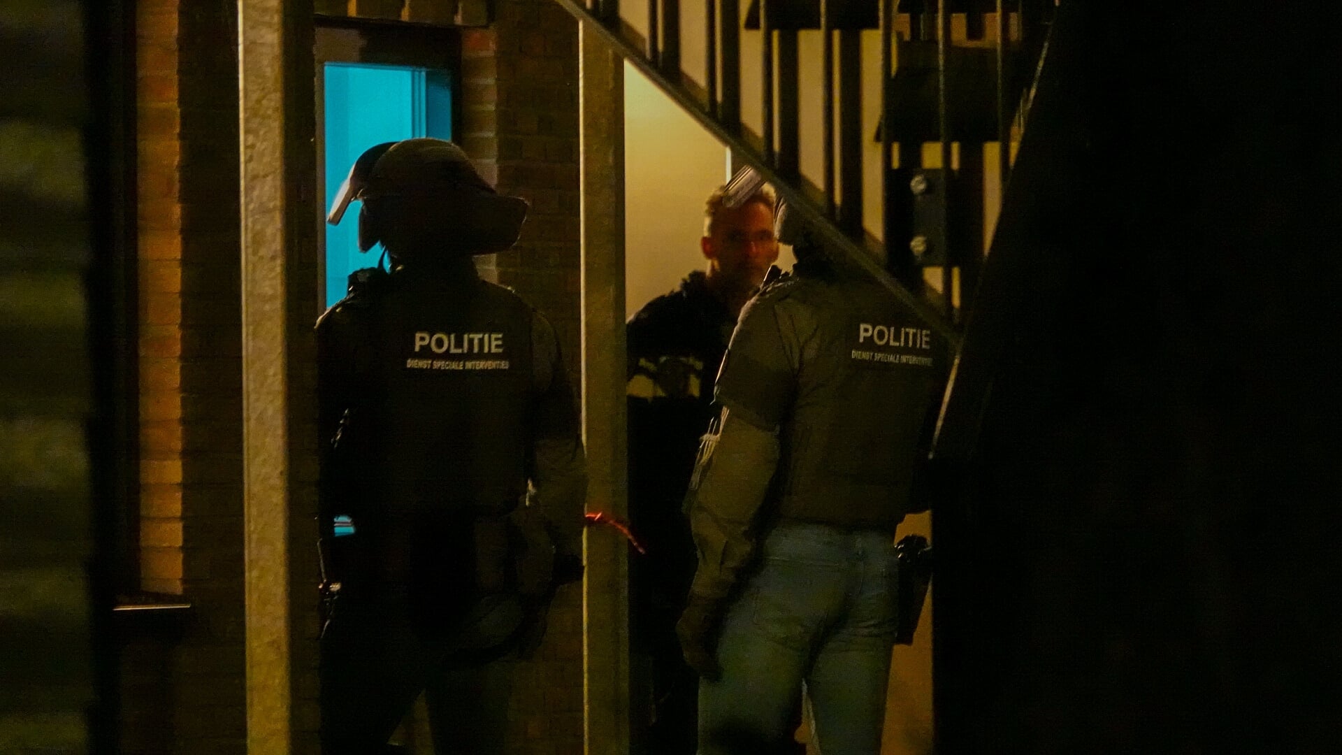 DSI overmeestert persoon in woning aan Cornelis Haringhuizenlaan in Midwoud