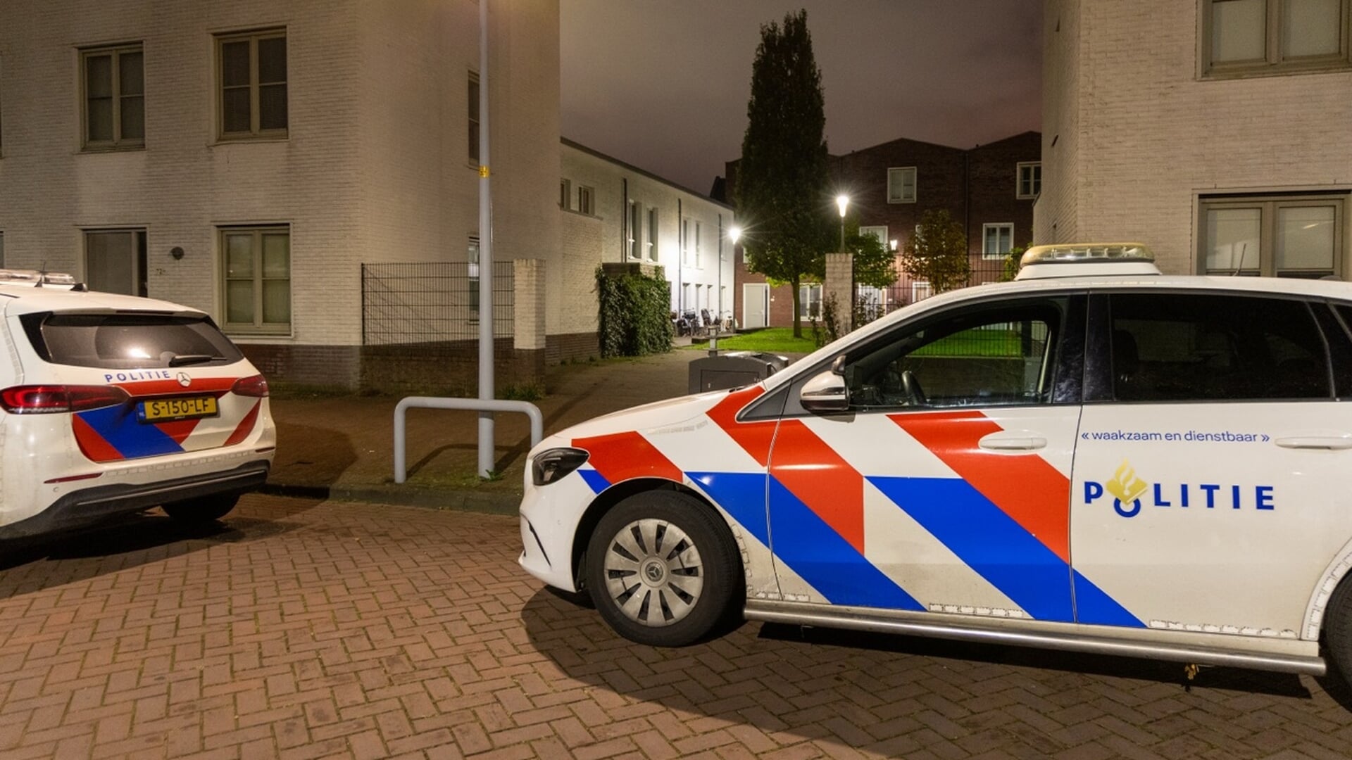 Explosie bij woning aan Burgemeester Jansoniushof in Hoofddorp