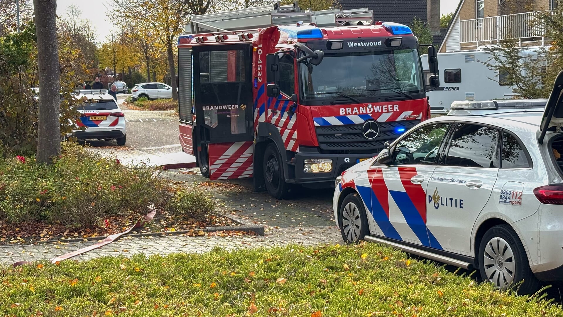 Schade aan woning aan Koriander in Hoogkarspel na brand in dak