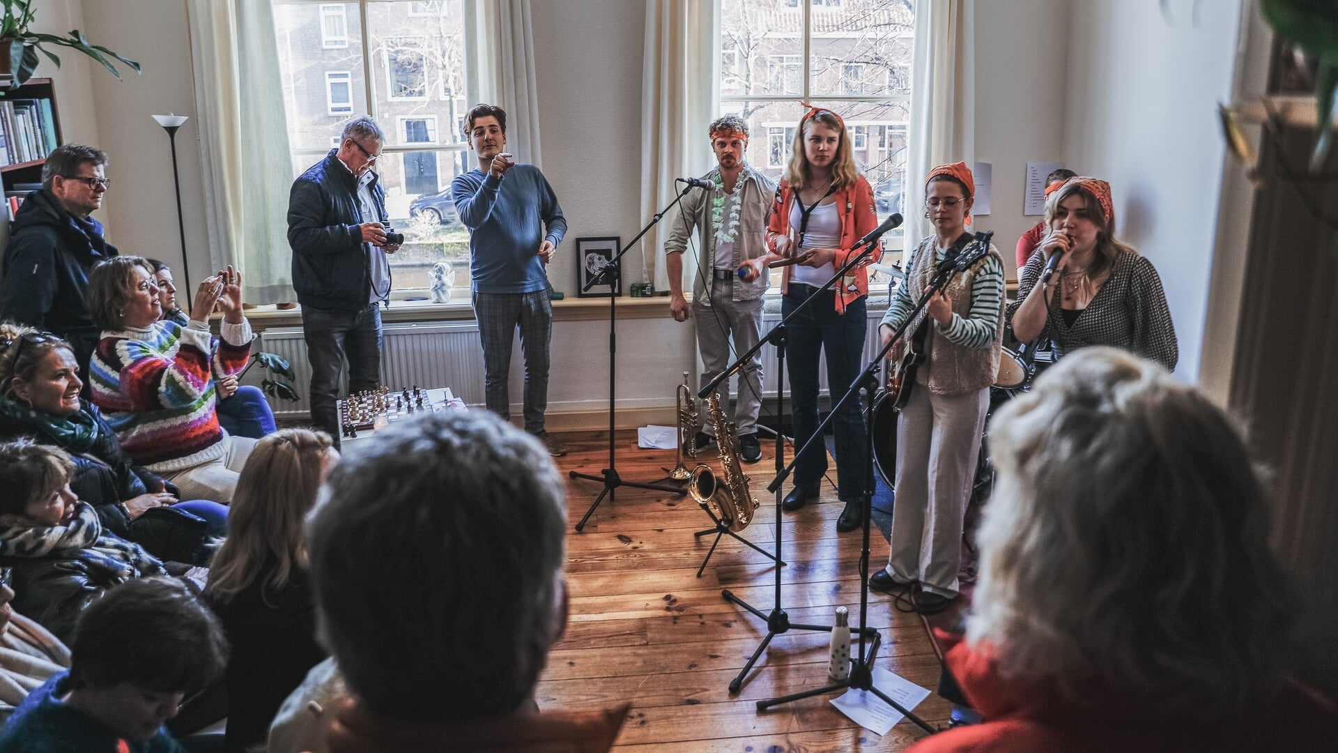 Gluren bij de Buren keert terug naar Haarlem en Bloemendaal