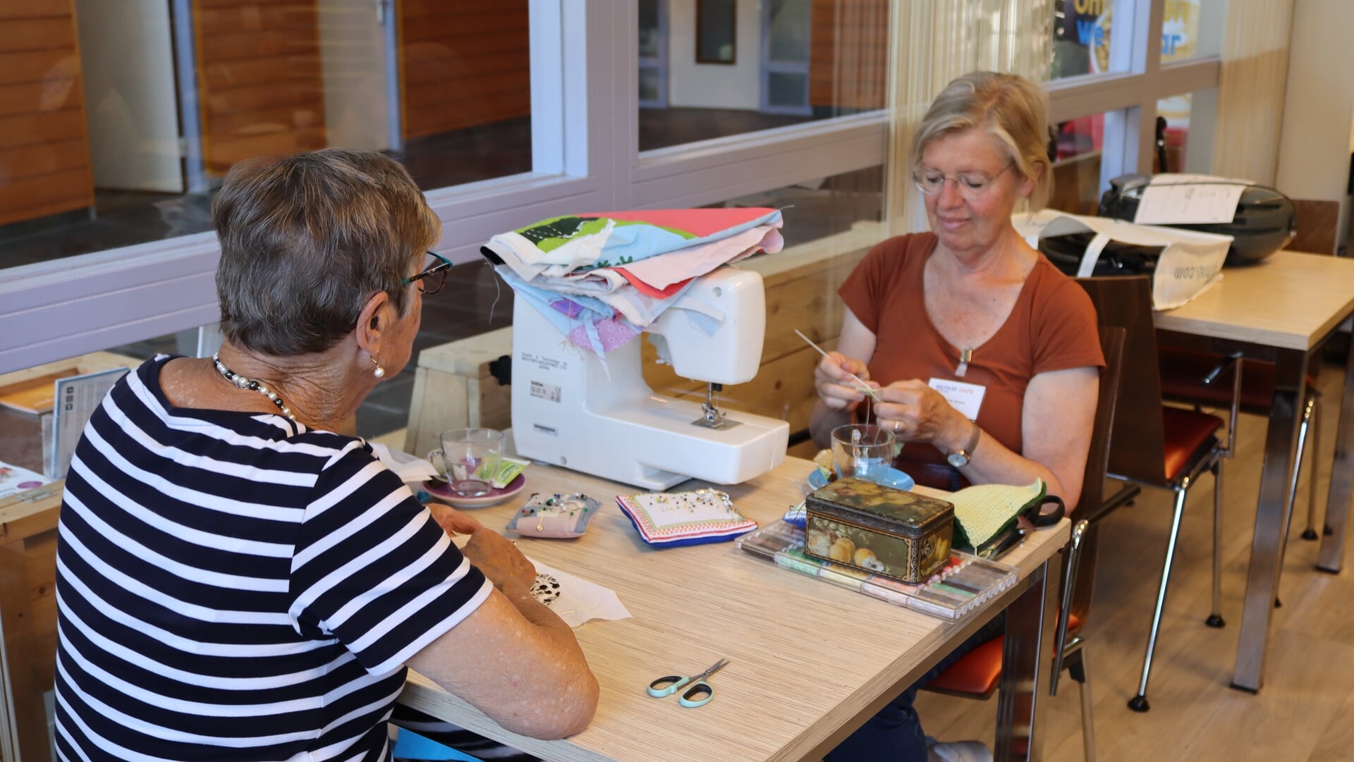 Repair Café De Lier tijdelijk in oud pand Bellservice