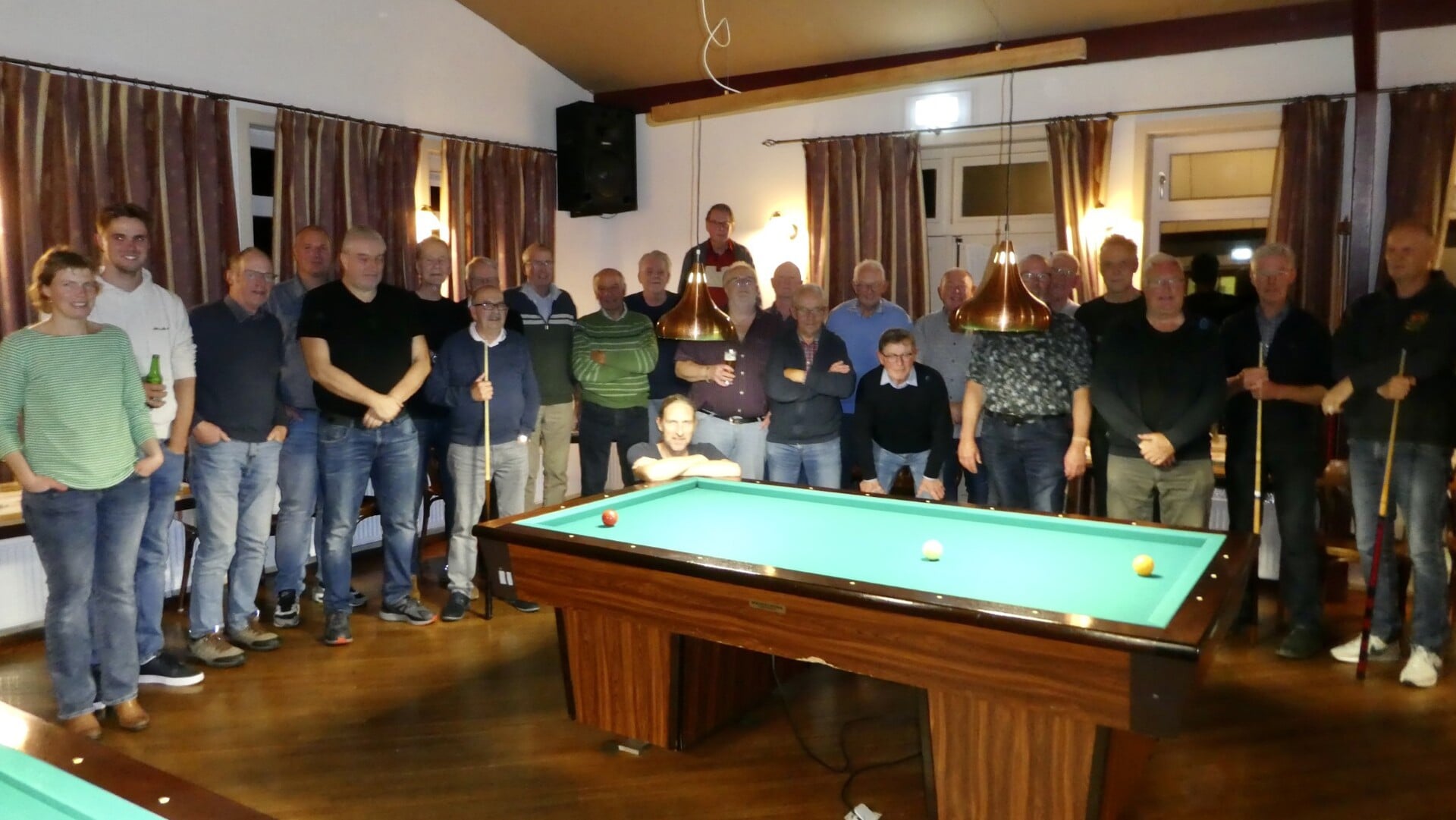 Beemster biljartderby weer ‘knoertgezellig’