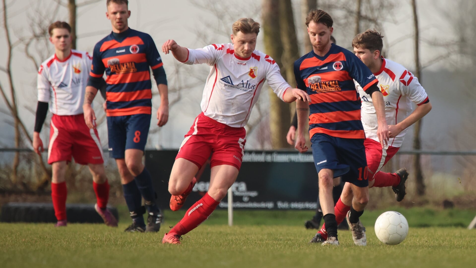 Ezinge pakt punt tegen Rood Zwart Baflo: 2-2