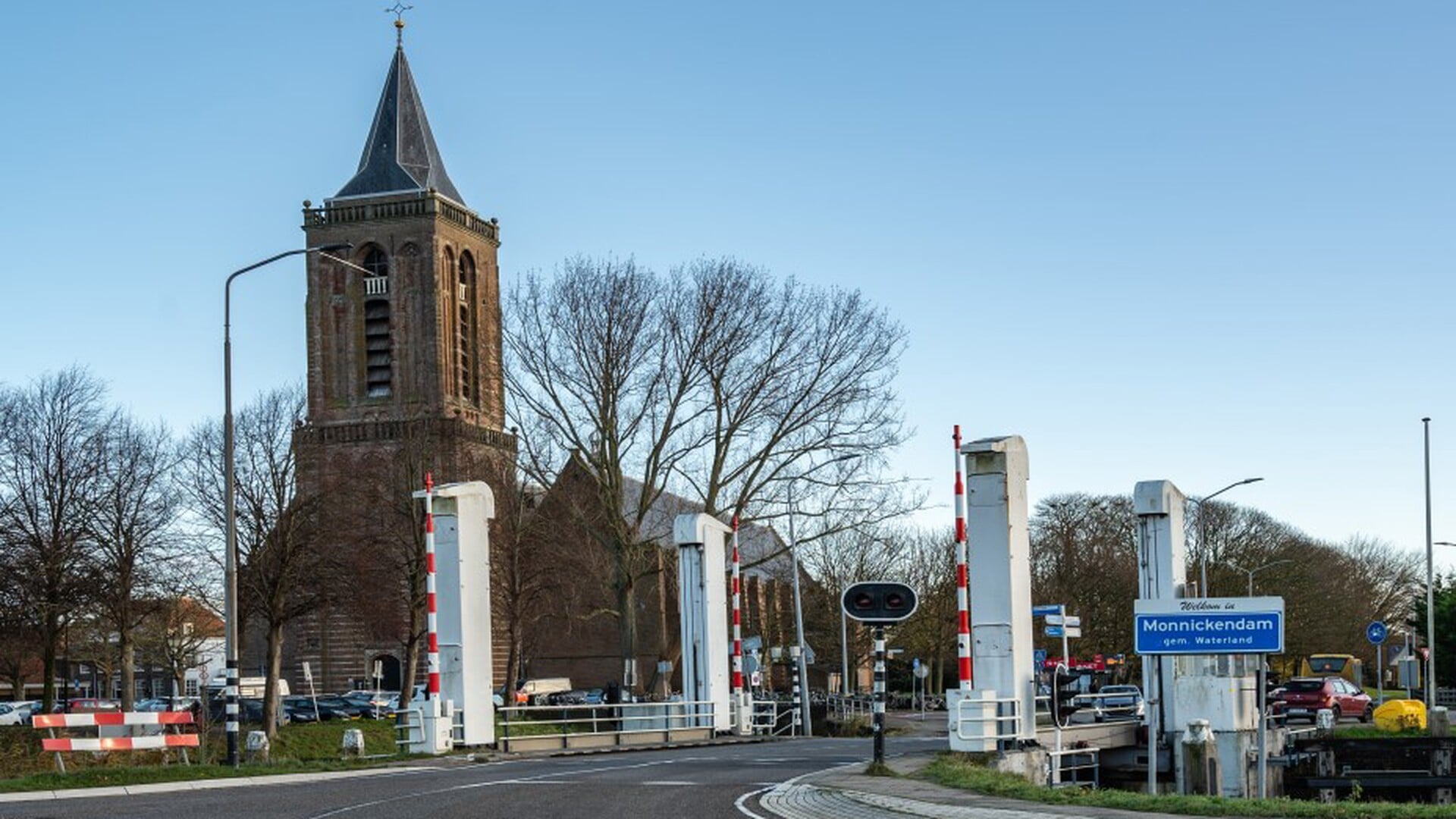 Meer dan honderd mensen komen af op informatieavond Bernharbrug