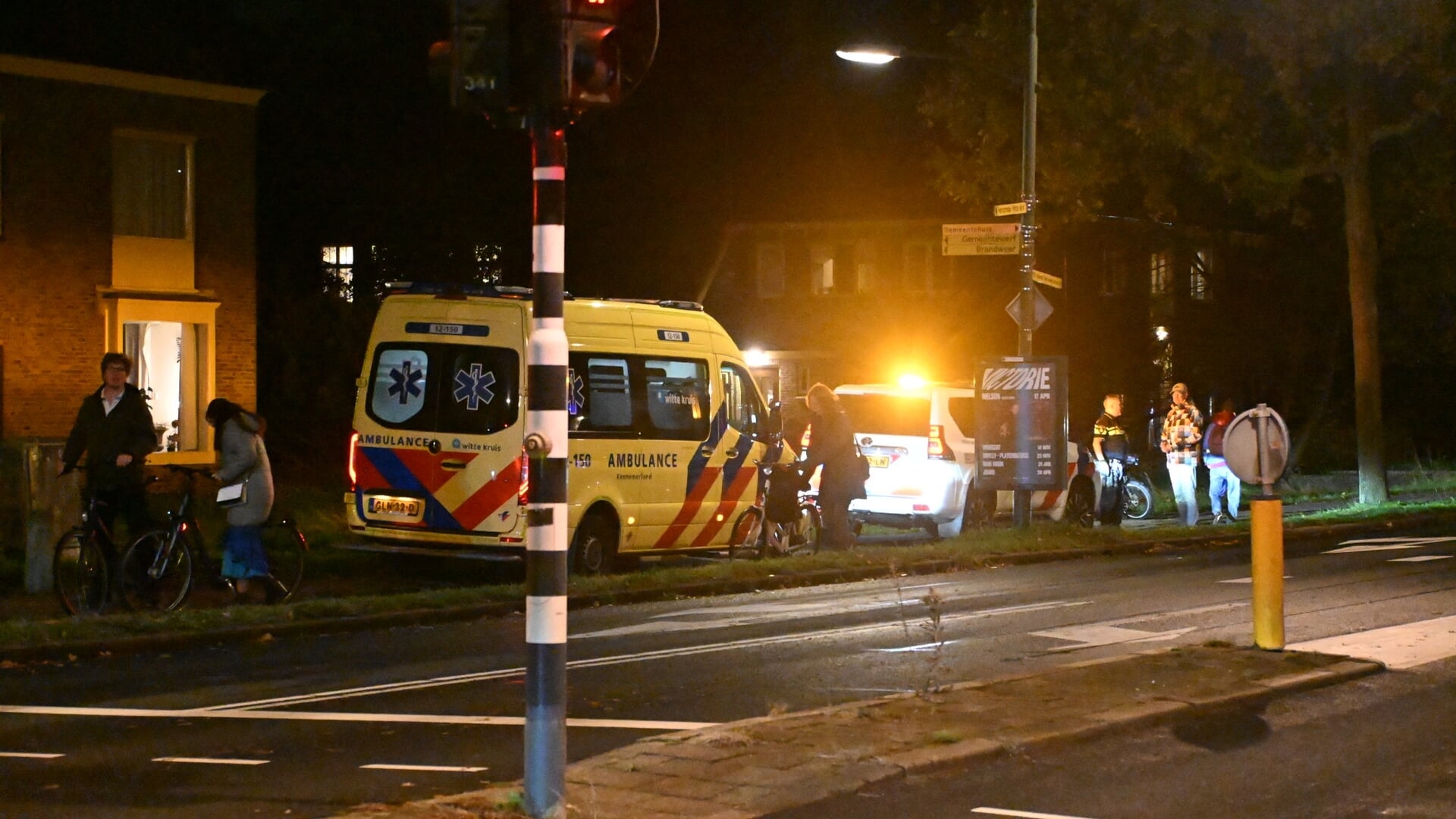 Fietser naar ziekenhuis na val aan Kennemerstraatweg in Heiloo