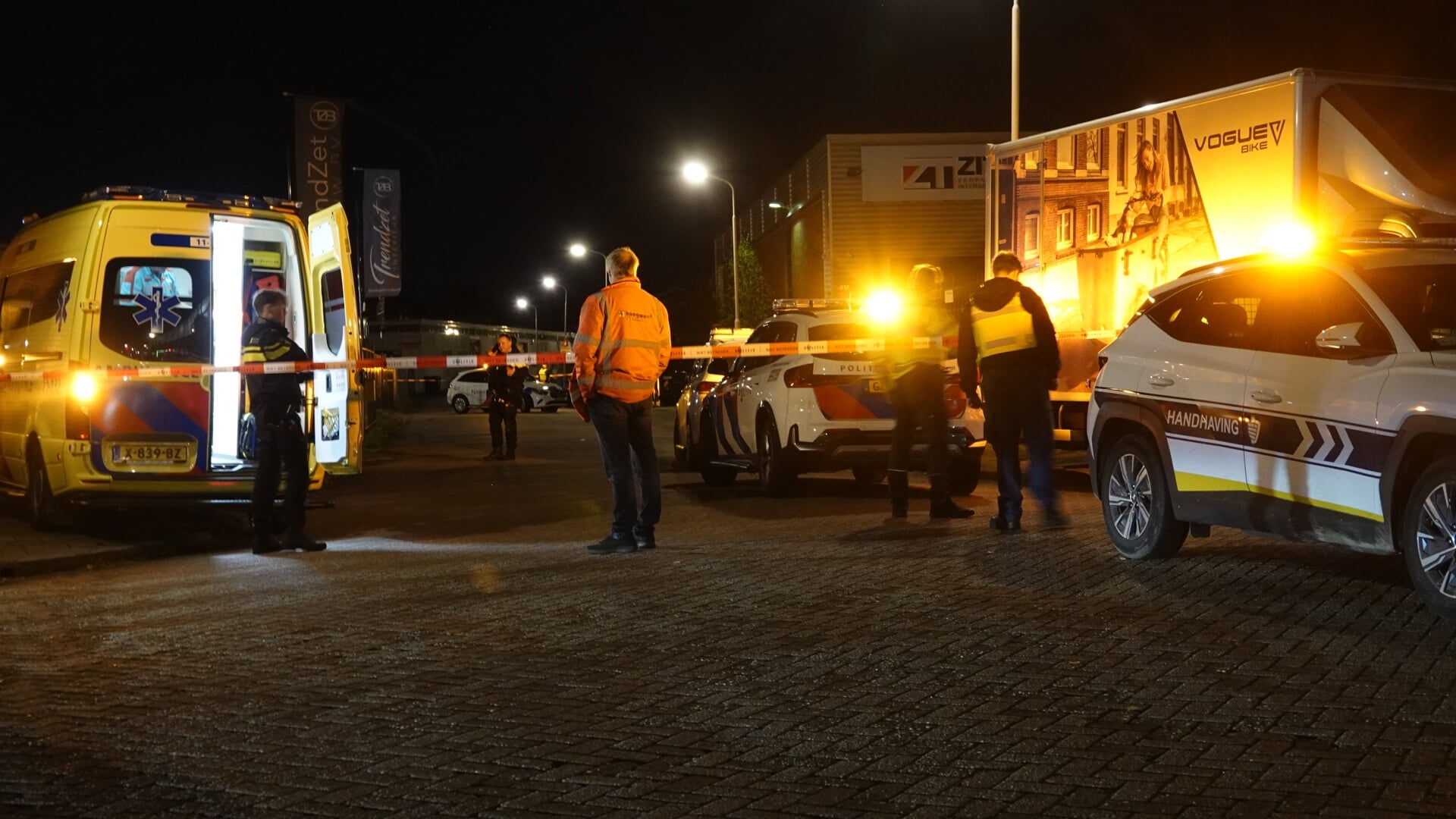 Persoon aangereden na mogelijk conflict in Zaandam, politie zoekt getuigen