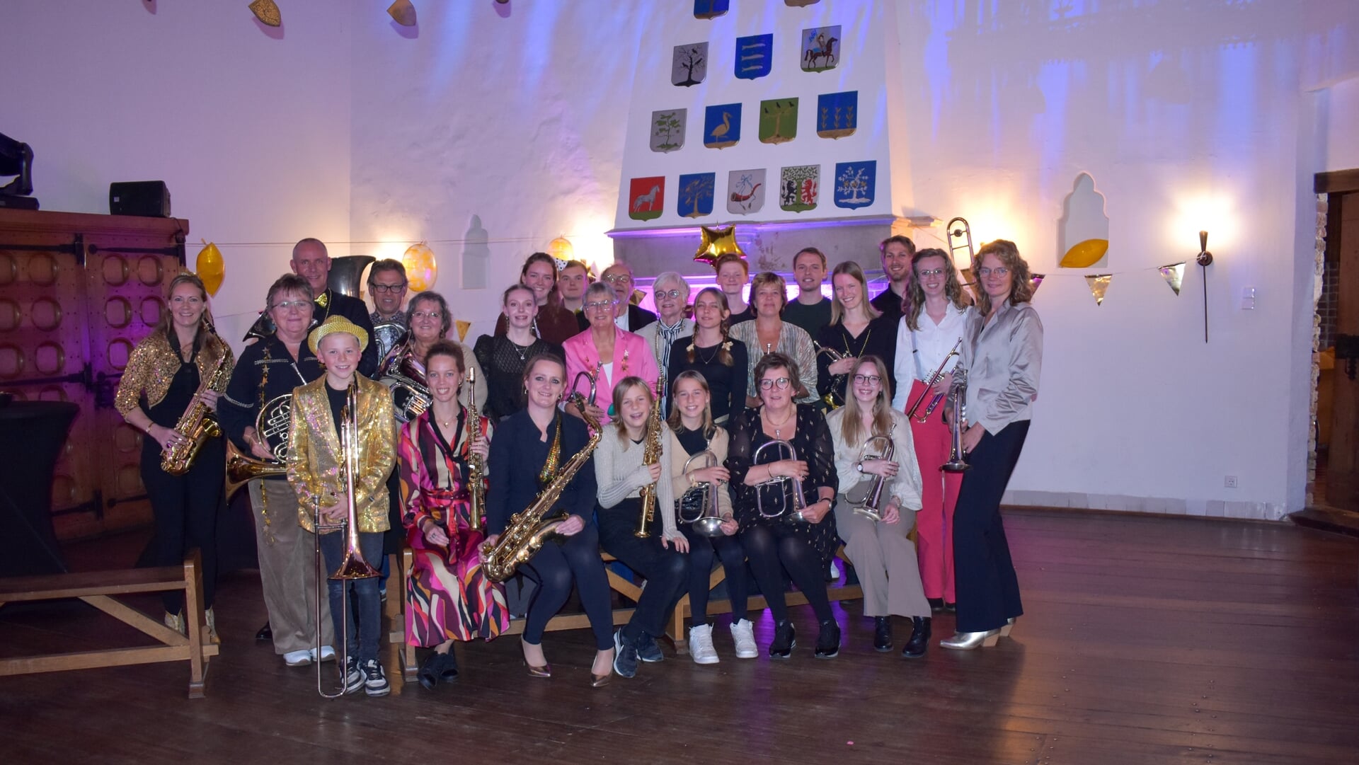 Dubbelconcert Tavenu en Grenzenloos op 15 november in De Torenschouw in Opperdoes