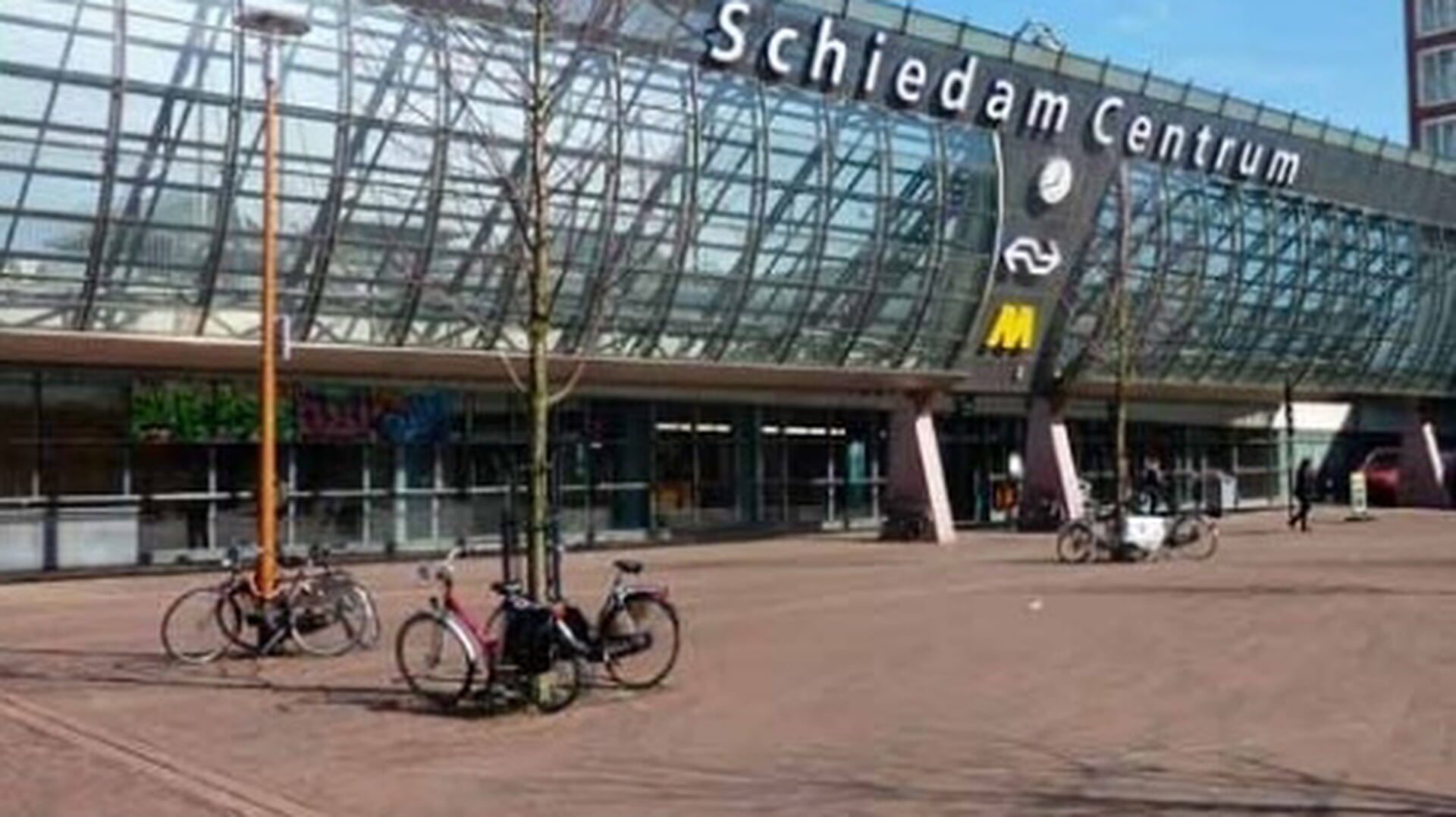 Meer plek voor fietsers bij station Schiedam Centrum na vernieuwing