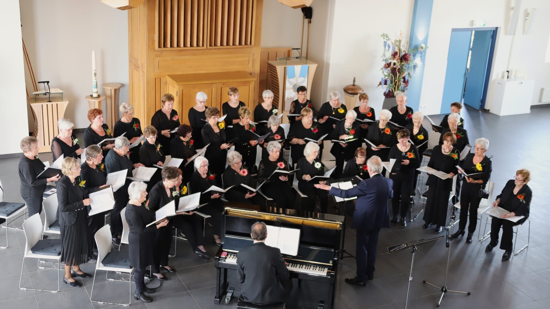 Westlands Dameskoor neemt na 48 jaar afscheid met laatste concert