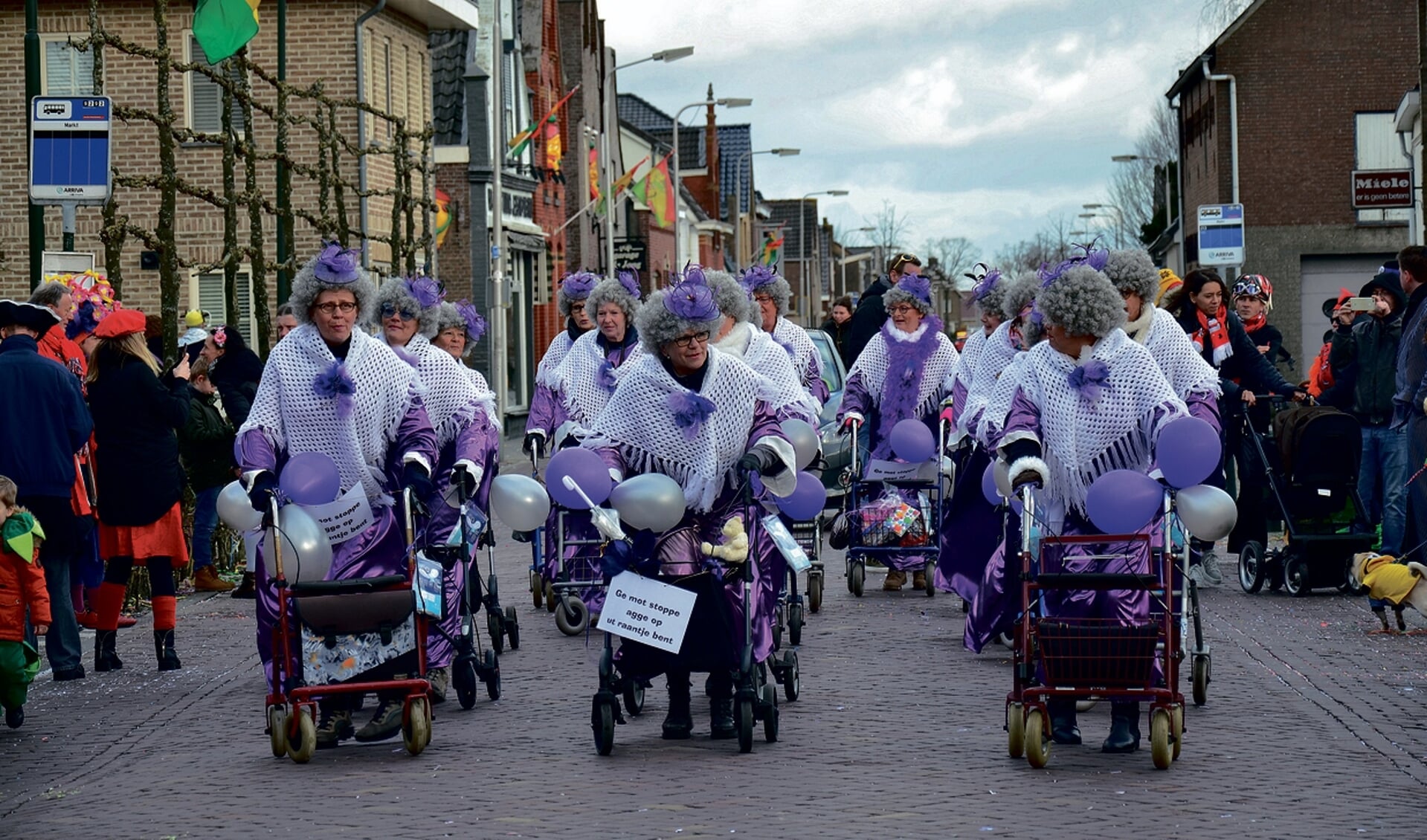 Uitslagen van de optochten - KijkopSteenbergen.nl
