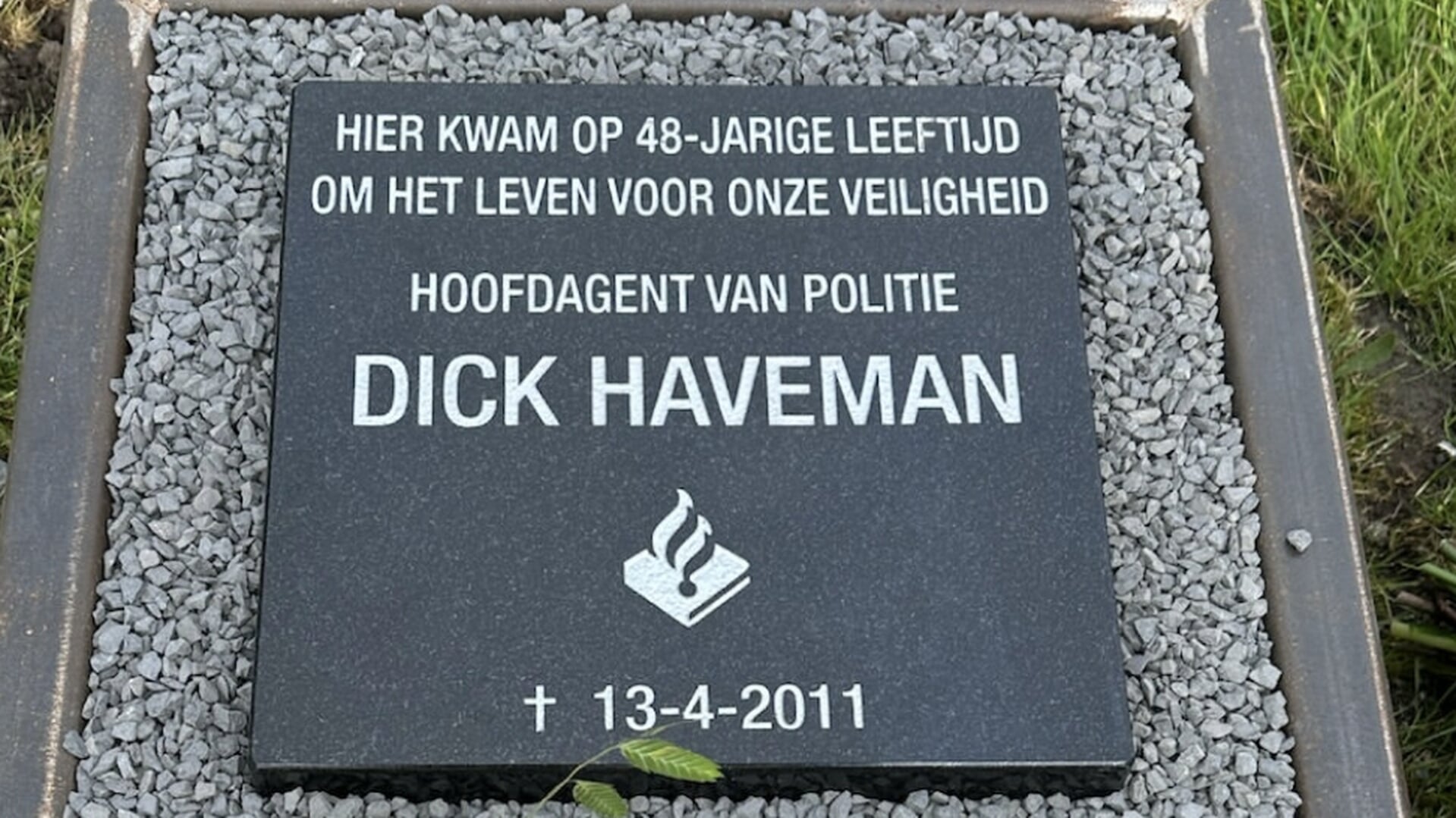 Politie plaatst herinnering aan agent Dick Haveman - Nieuws uit Noord ...