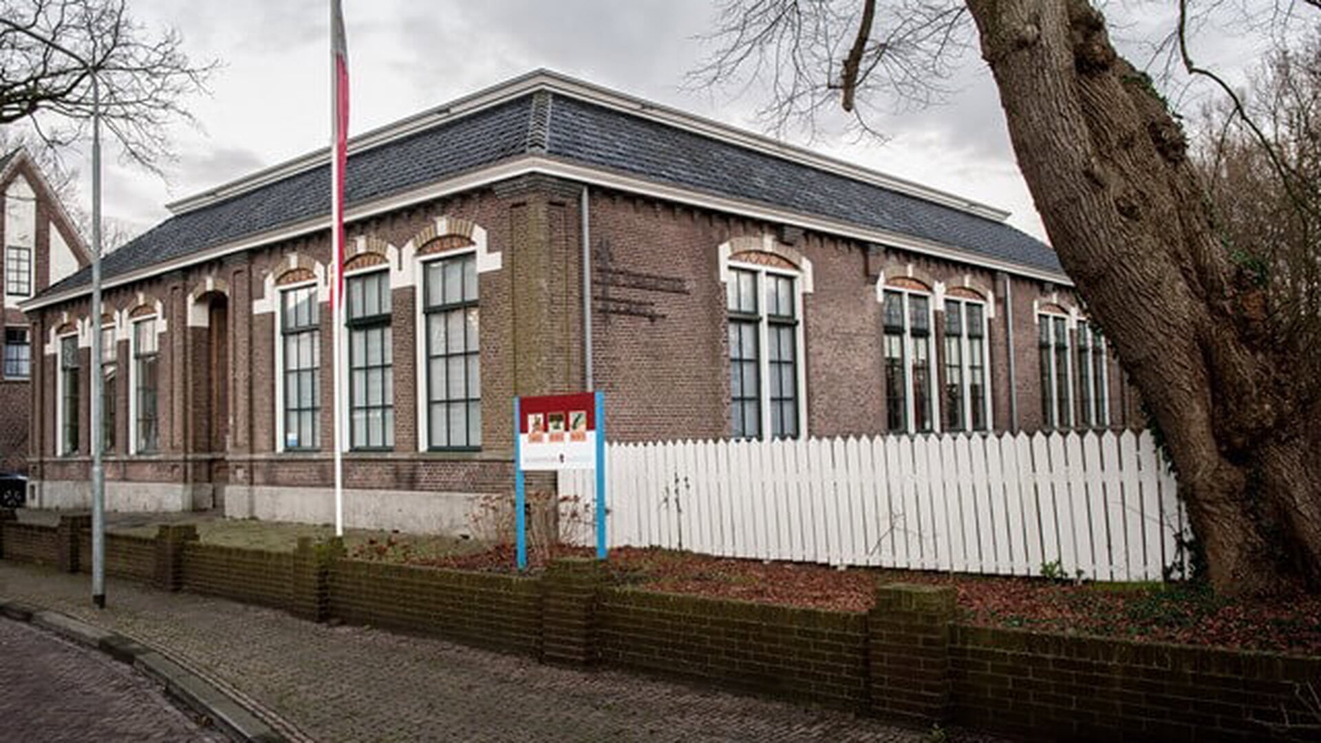 Regenboogcafé in de Scheepstraschool in Roden