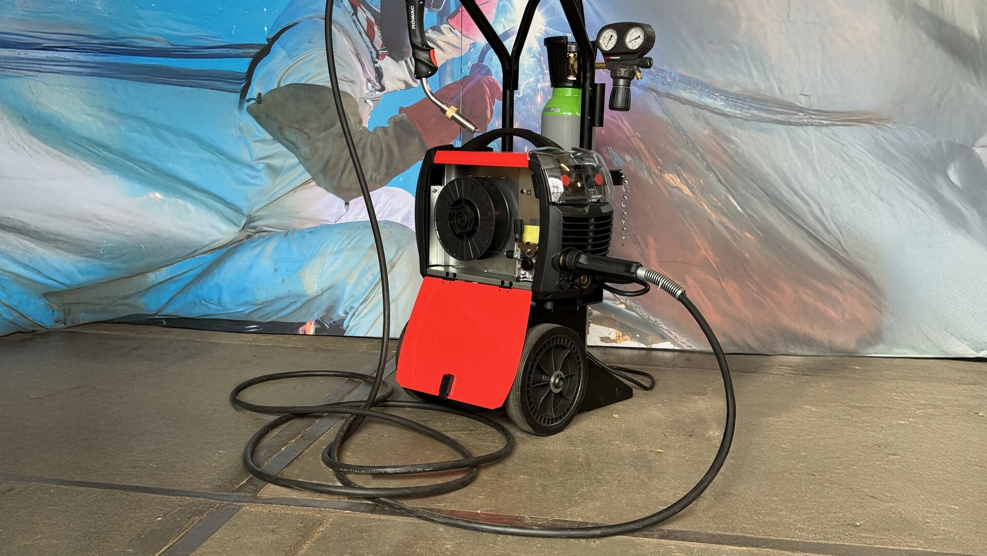 Nieuwe mobiele MIG lasmachine en slangpakket met 16 meter werkbereik ...