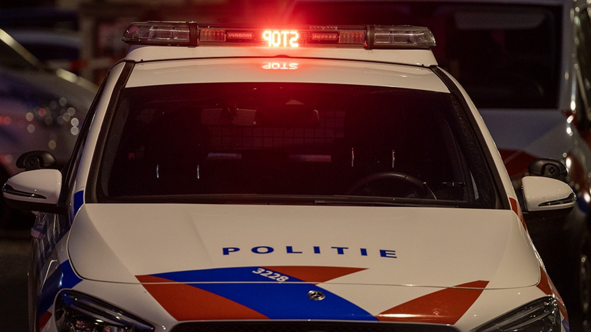 Politie zoekt getuigen van explosie bij bedrijfspand aan de Arendstraat in Badhoevedorp