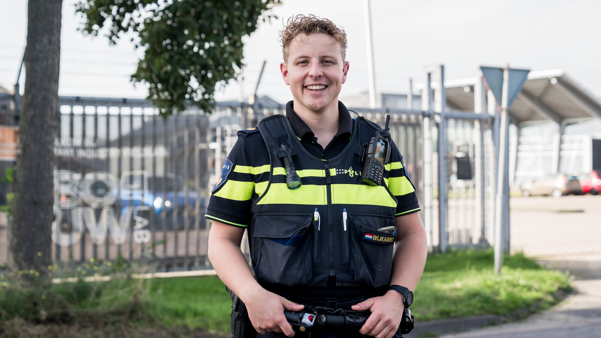 Haarlemse wijkagent Sam houdt de Waarderpolder in de gaten