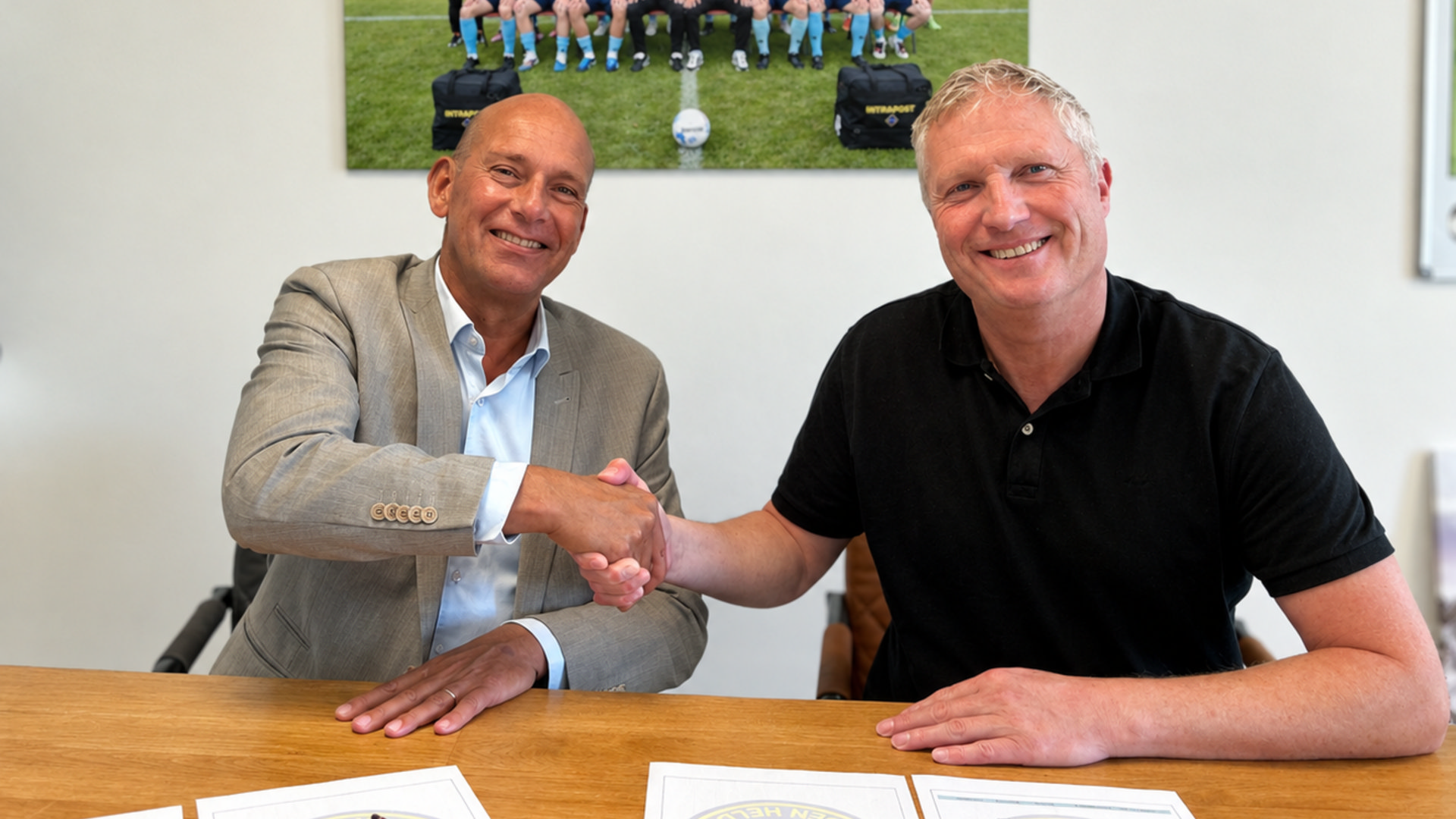 FC Den Helder en Aannemingsbedrijf A. Tuin BV hebben het sponsorcontract verlengd