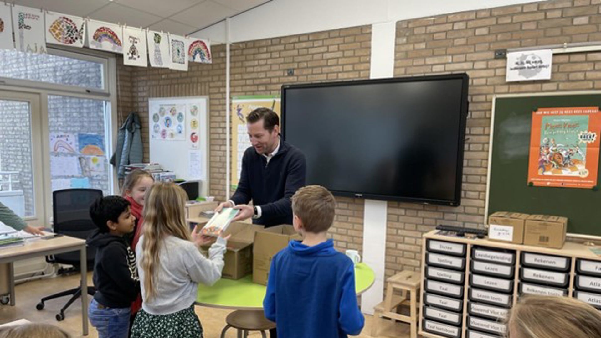 Kinderen groep 5 en 6 krijgen boek ‘Mees Kees’ cadeau - Adverteren ...