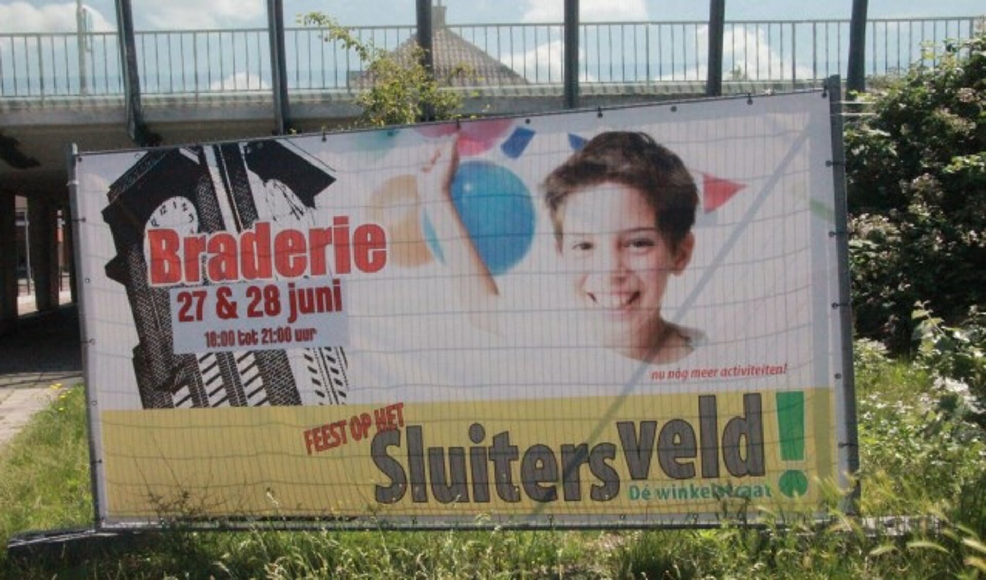 Braderie Sluitersveld is een echt gezellige traditie - Het nieuws uit Almelo van dichtbij