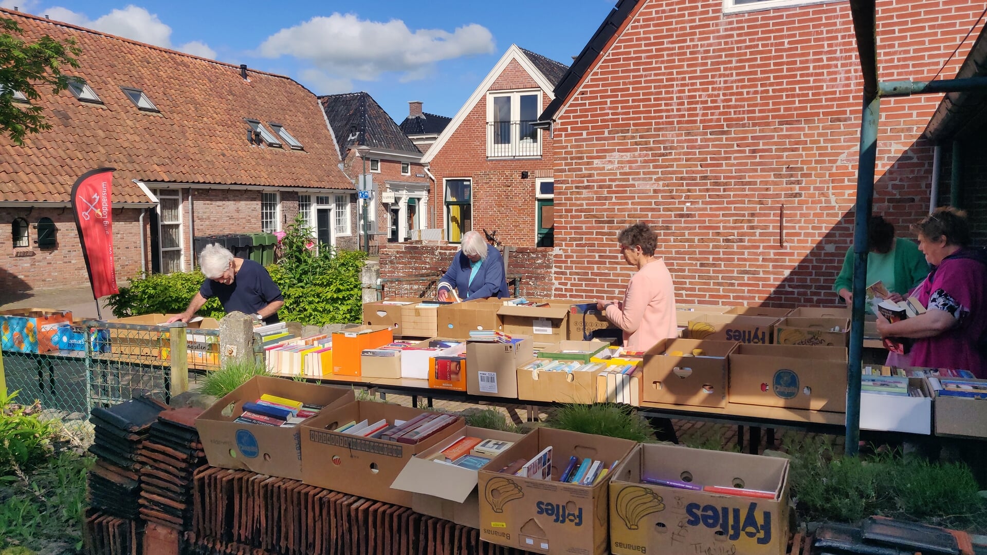 Boeken- en schijfjesmarkt in Loppersum