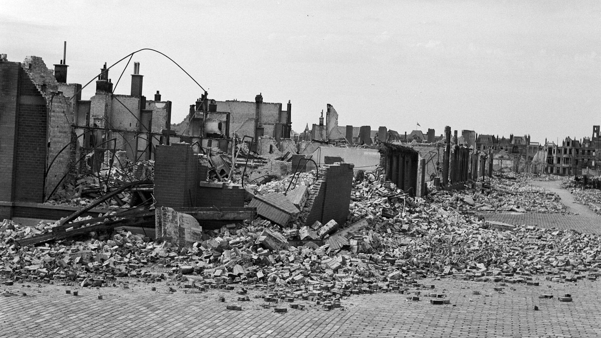 Lezing in De Hoeksteen over bombardement Bezuidenhout - Adverteren ...