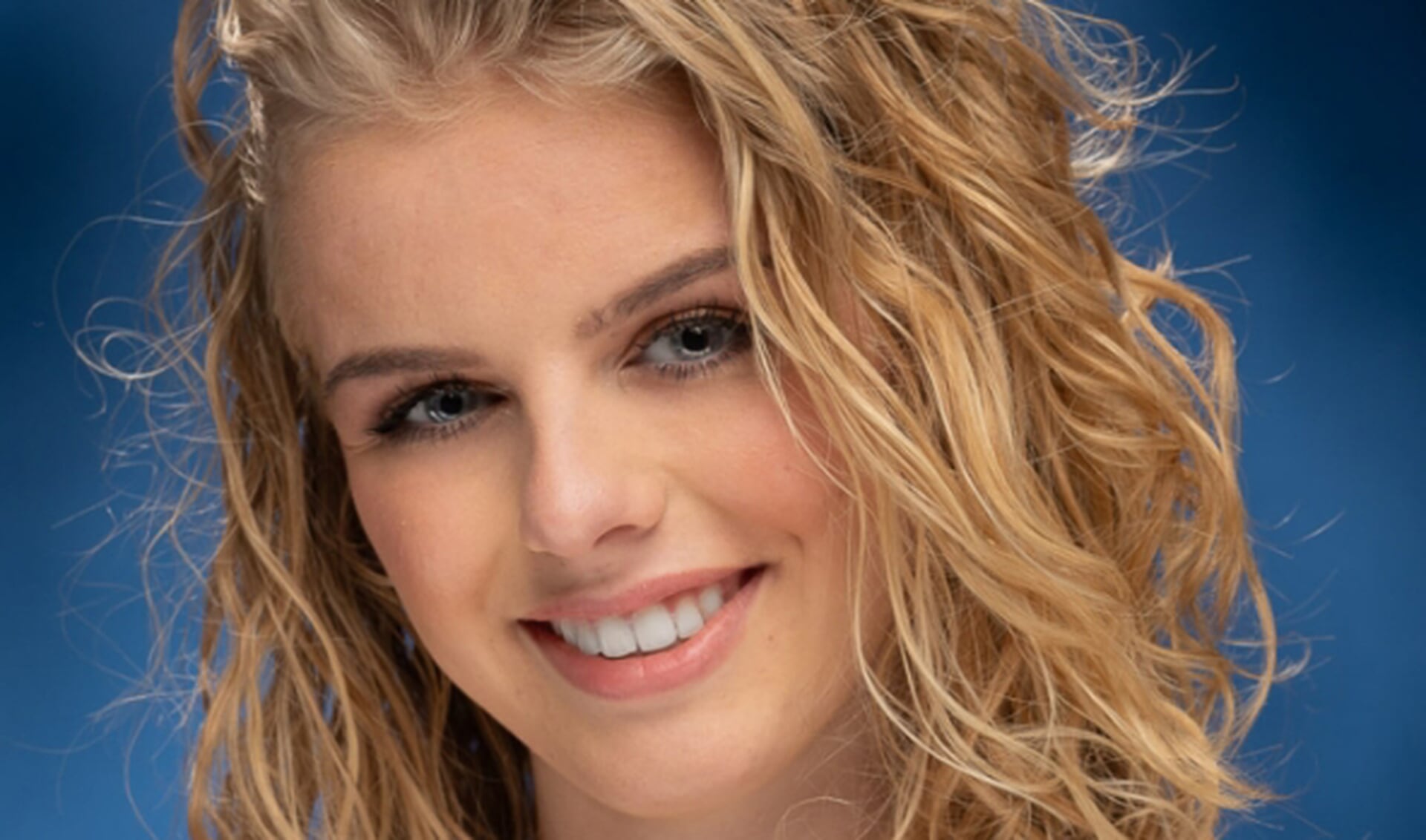 Maud staat in de finale van Miss Beauty Friesland