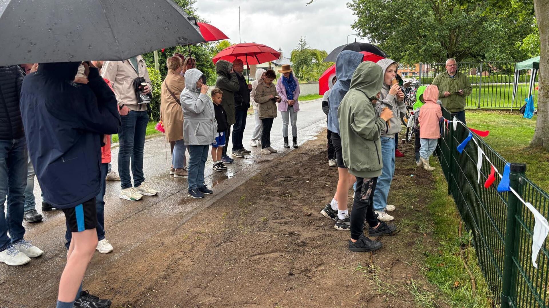 Vernieuwde speeltuin ’t Sprokkelveld feestelijk geopend