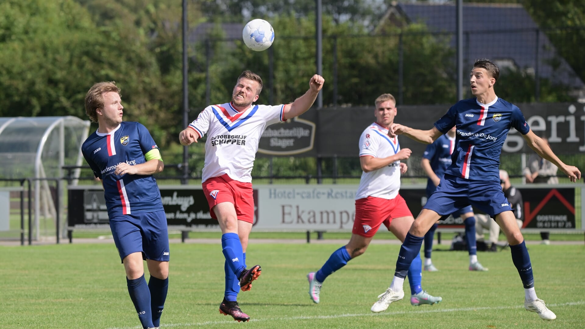 Gepromoveerd Corenos speelt gelijk tegen sterk DVC: 1-1