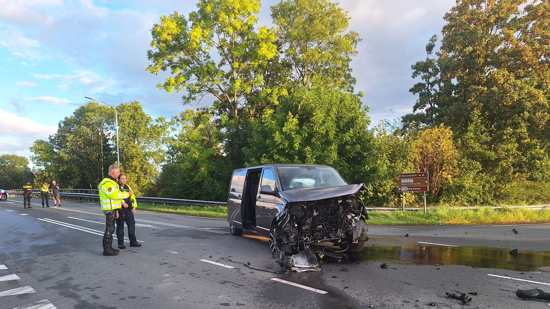 Veel schade bij botsing in Stedum