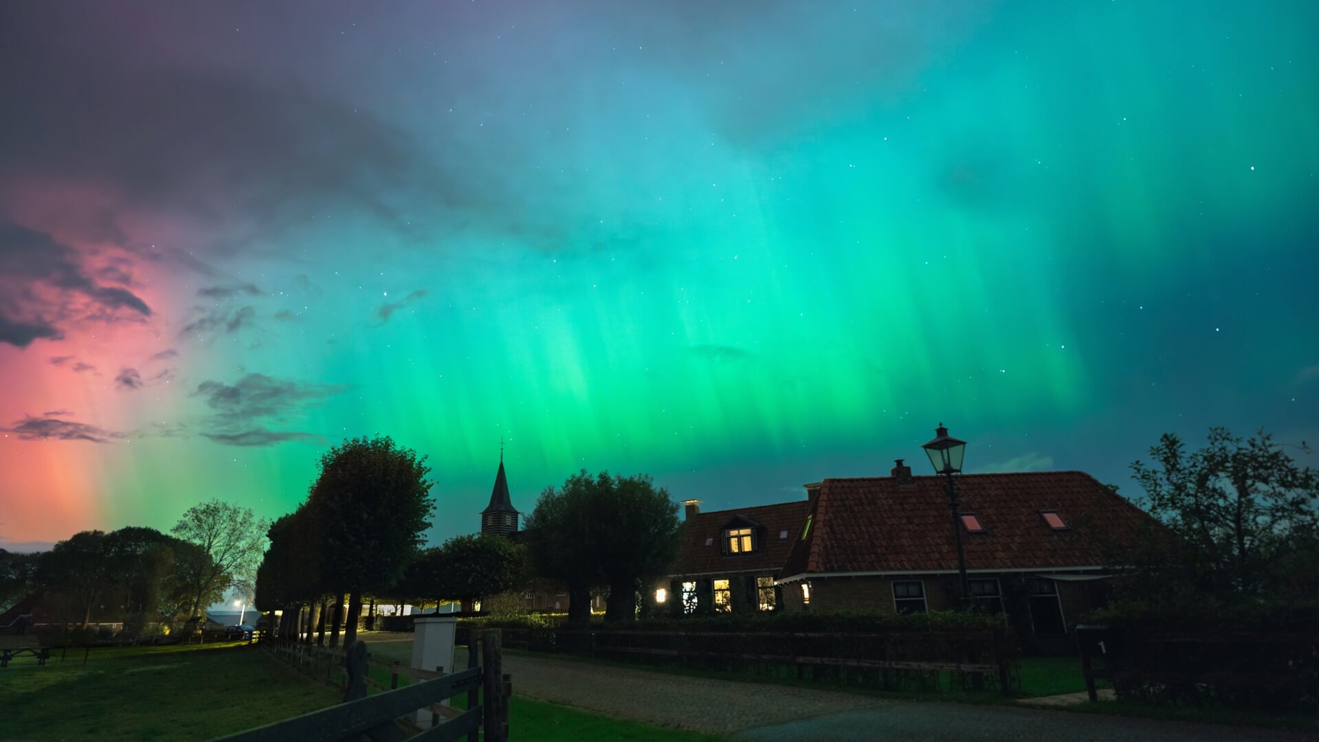 Sandfirden onder prachtig noorderlicht