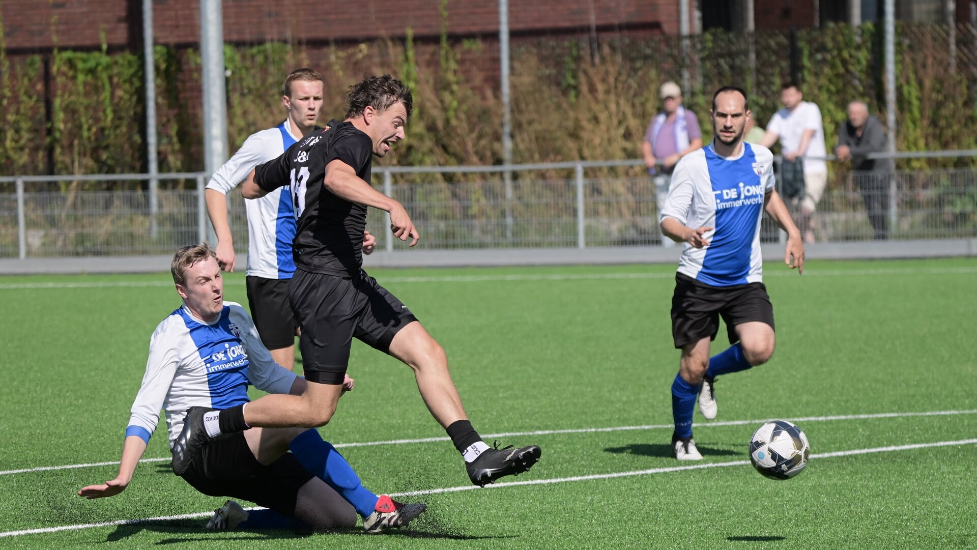 Warffum boekt geflatteerde zege tegen dapper KRC (1-4)