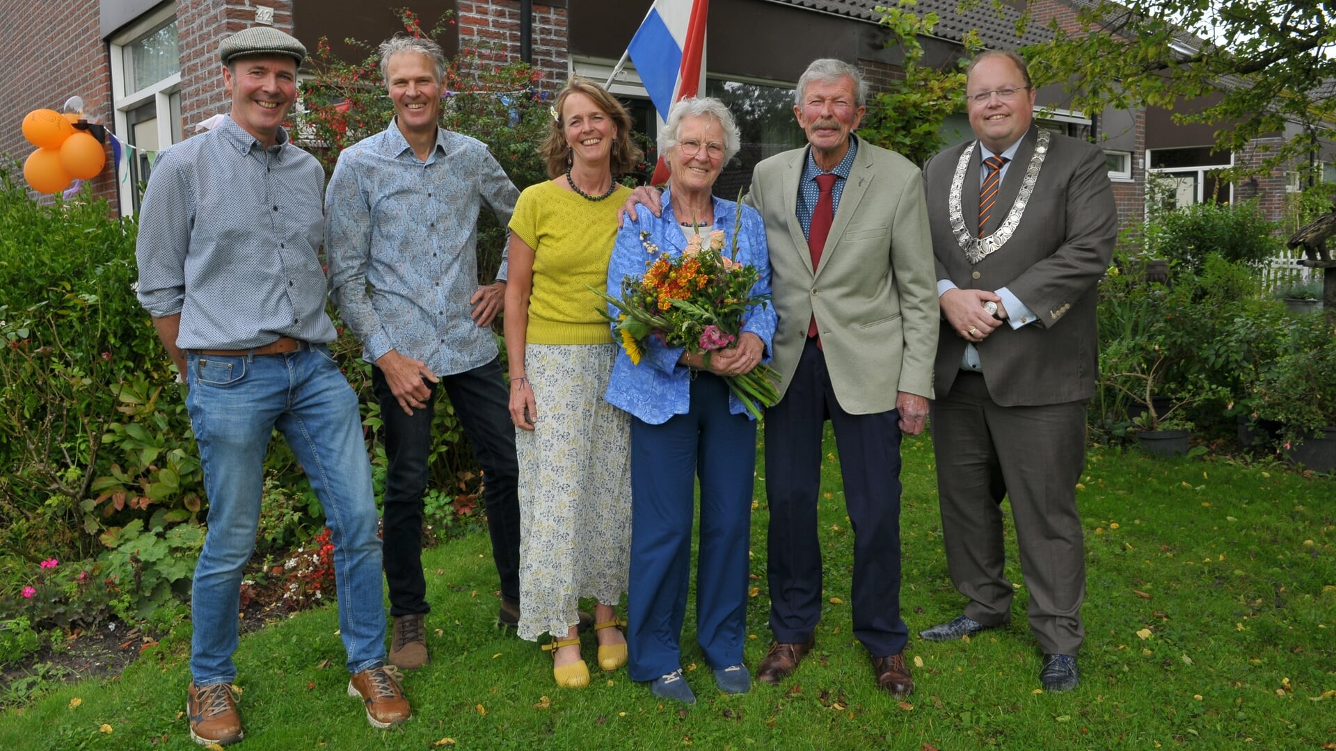 Echtpaar Helmantel in Westeremden viert diamanten huwelijksfeest