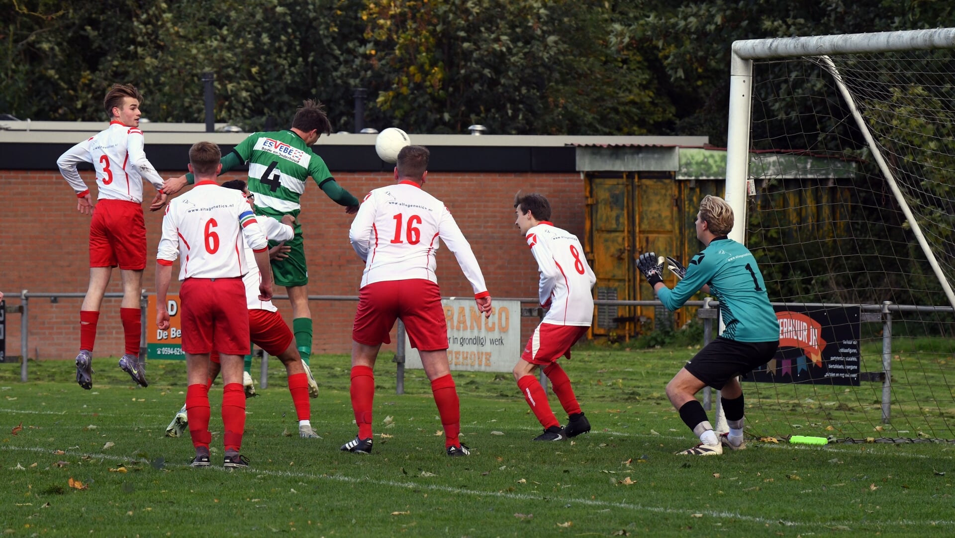 ZEC wint in foutenfestival met 3-7 van Ezinge