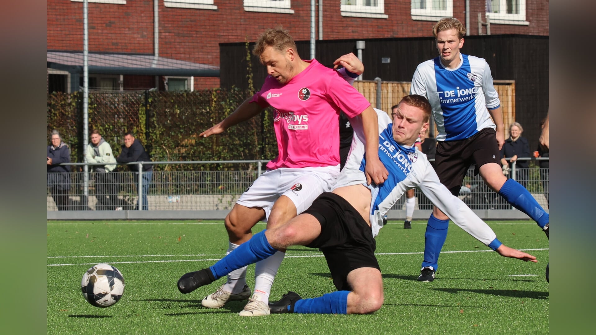 Eenrum knokt, maar delft het onderspit tegen KRC