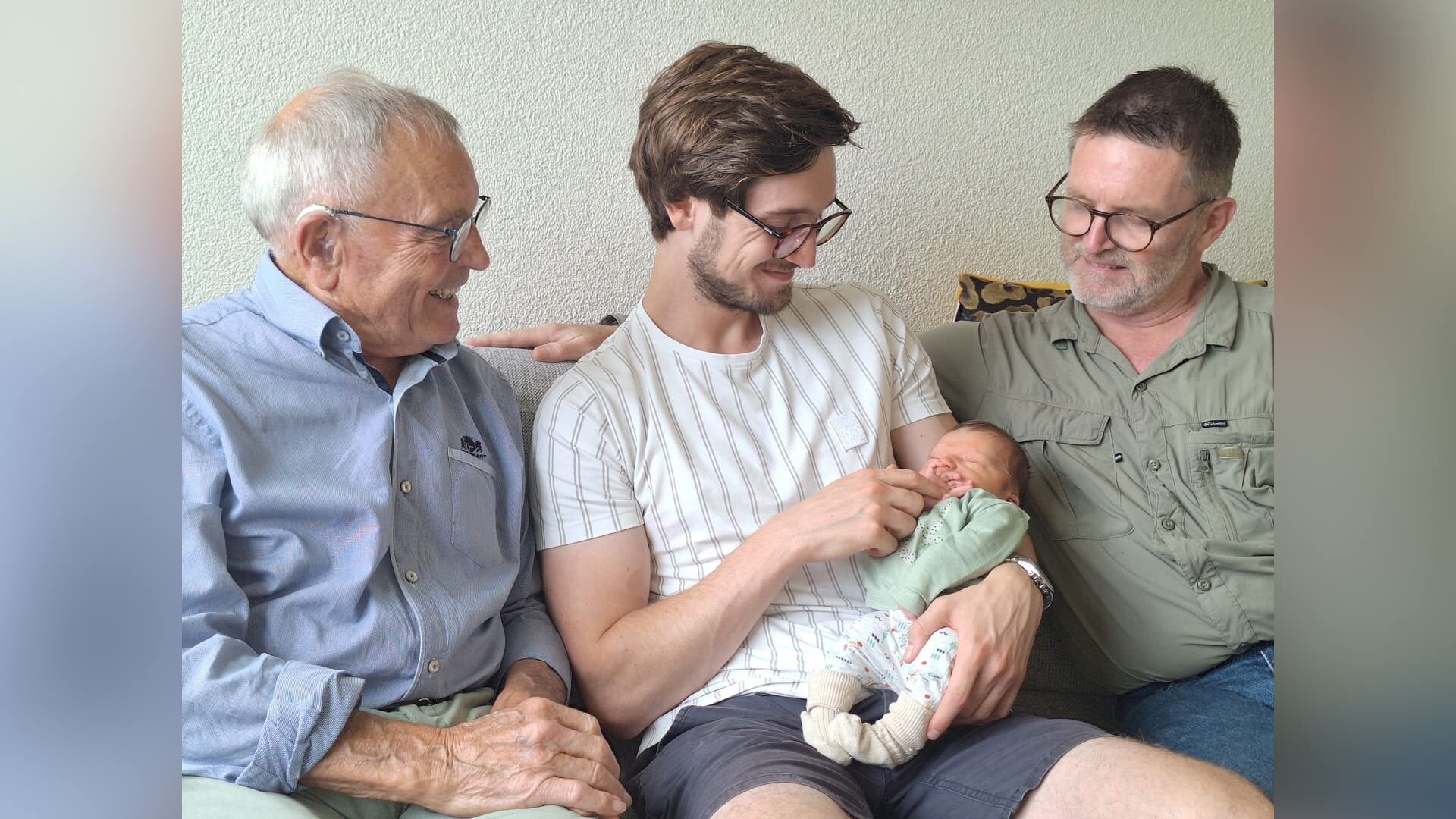 Vier generaties op de foto