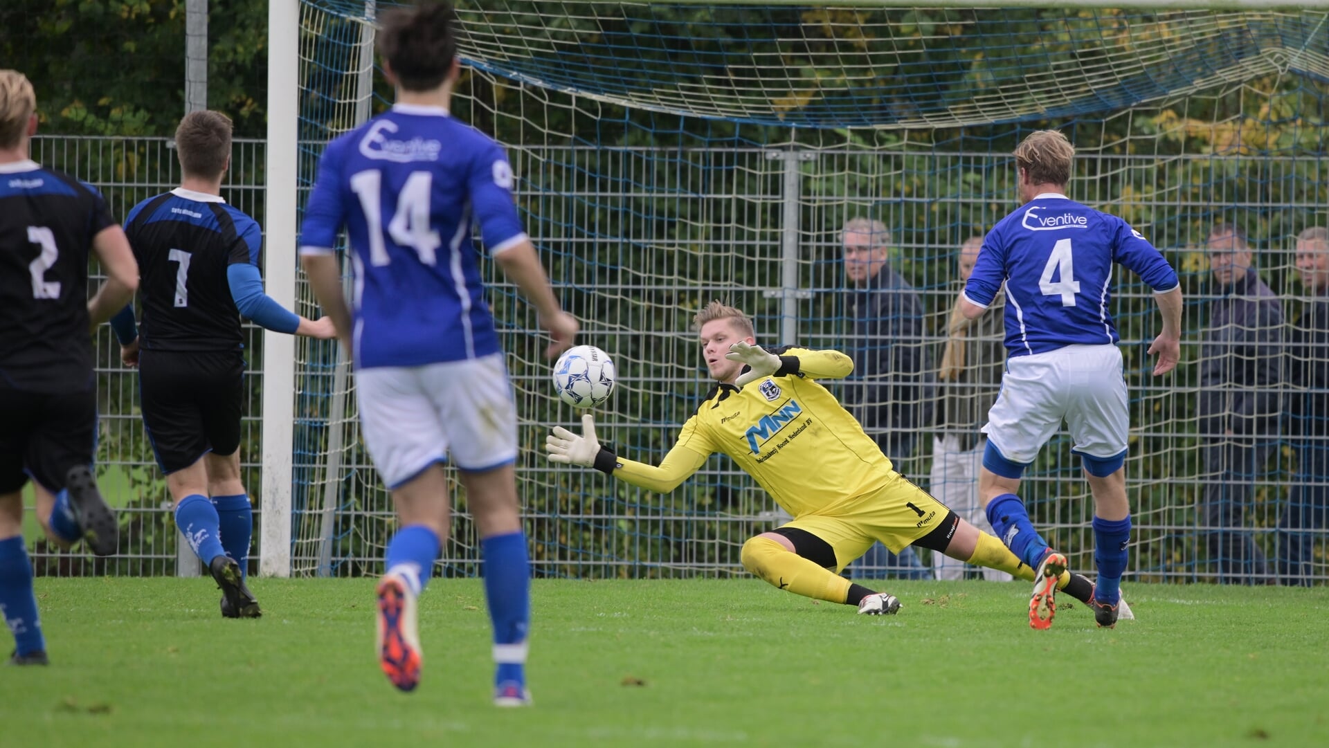 Veel goals, maar geen winnaar bij Middelstum-De Heracliden: 3-3