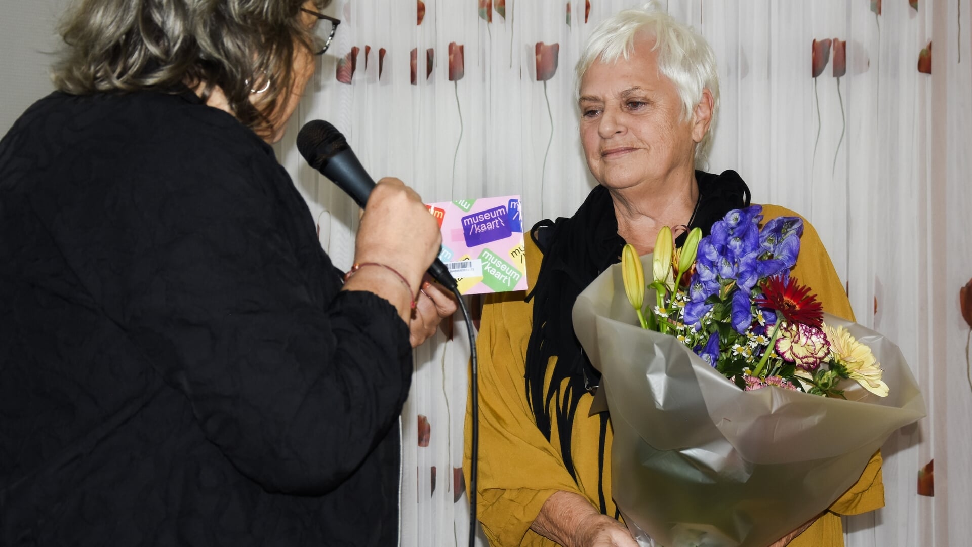 Yvonne Beeuwkes wint “Het Meisje met de Parel” wedstrijd