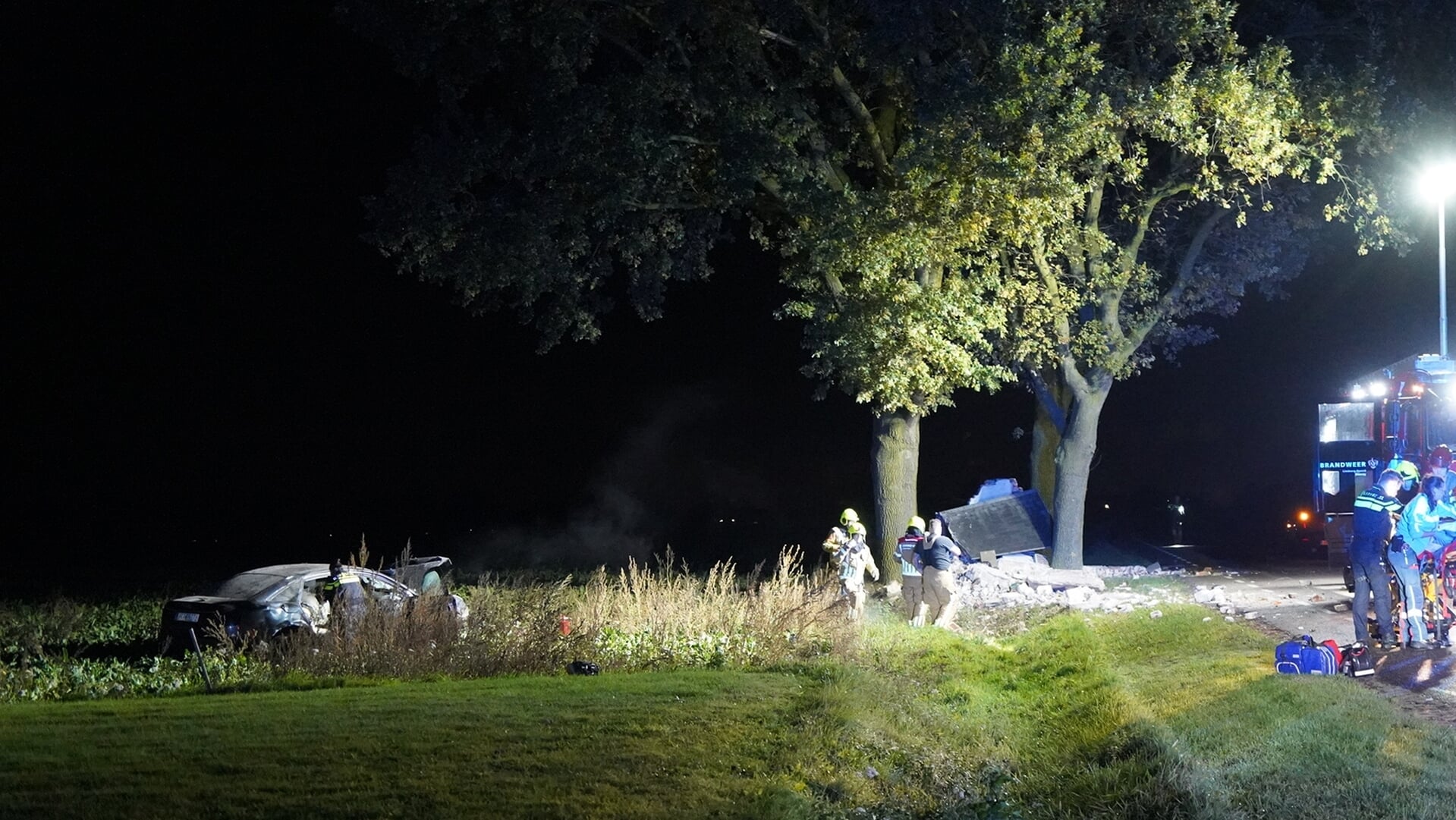 Automobilist zwaargewond bij ongeval in Leunen