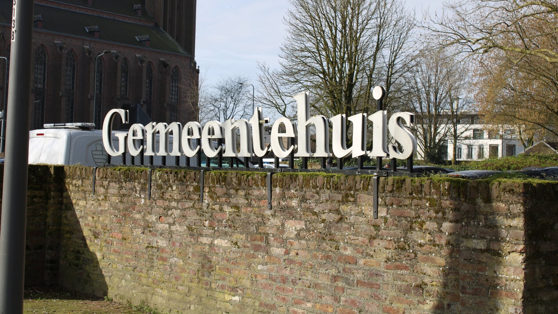 Gemeentehuis Venray maandag weer open