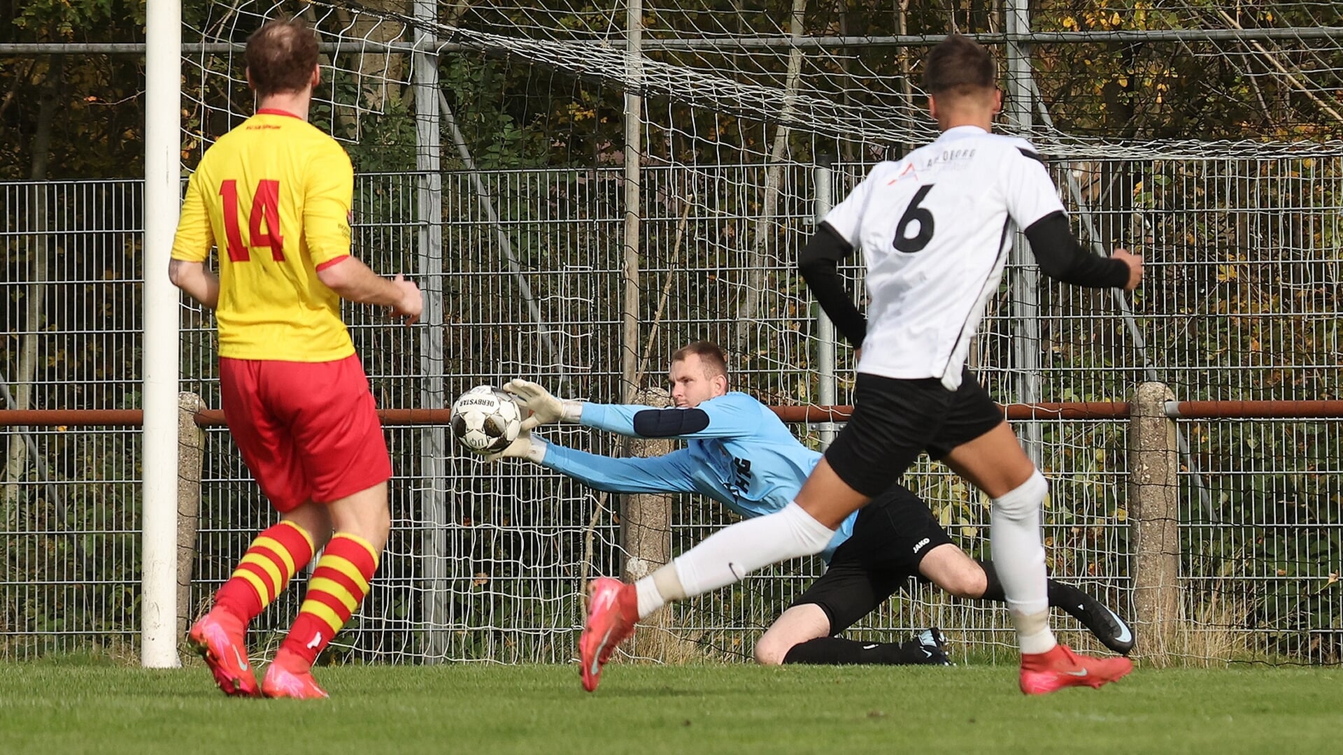Blunderend Usquert verliest van Farmsum: 2-4