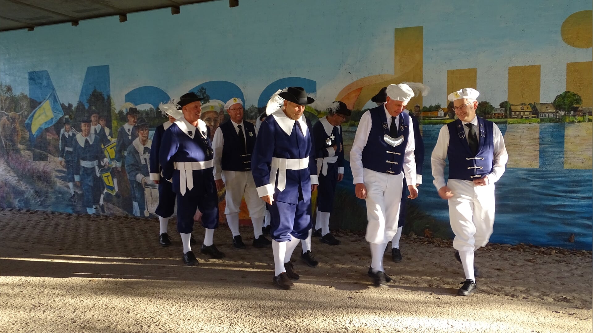 Schitterende muurschildering komt tot leven