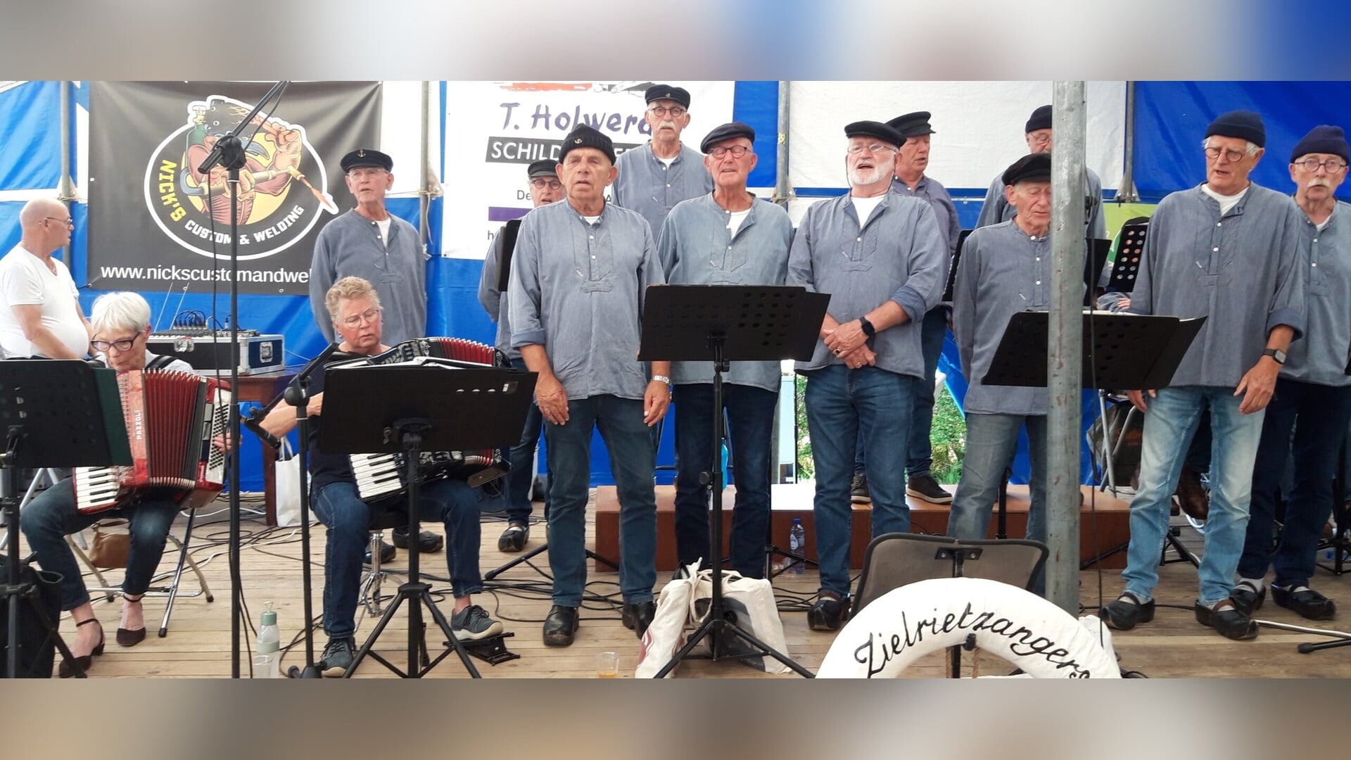 Visserskoor Zielrietzangers viert 30-jarig bestaan