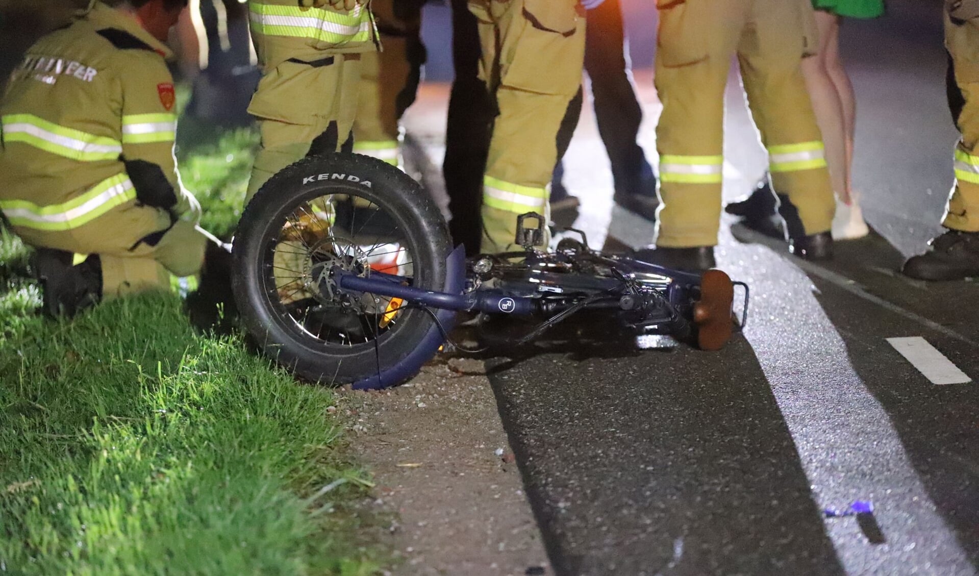 Fietser Ernstig Gewond Bij Aanrijding Met Voetganger In Ederveen ...