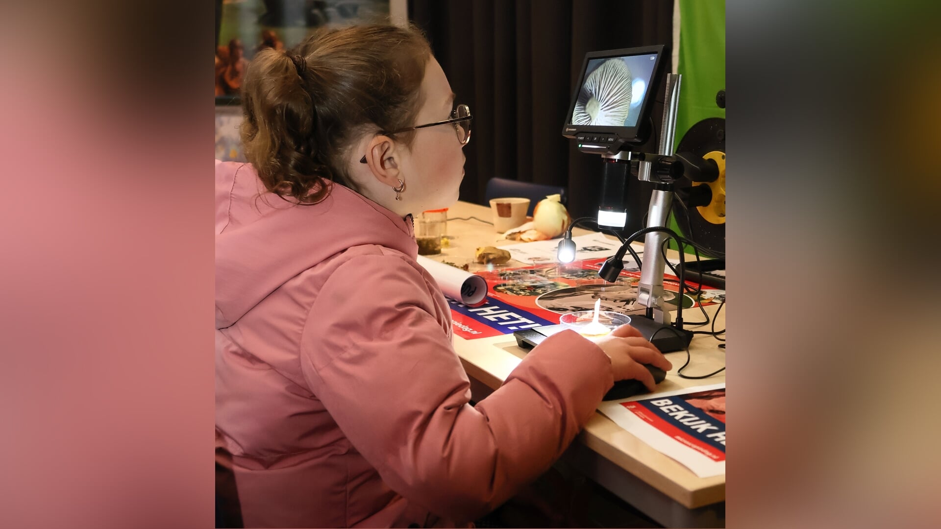 Microscopiedag in Albert Heijn Borger